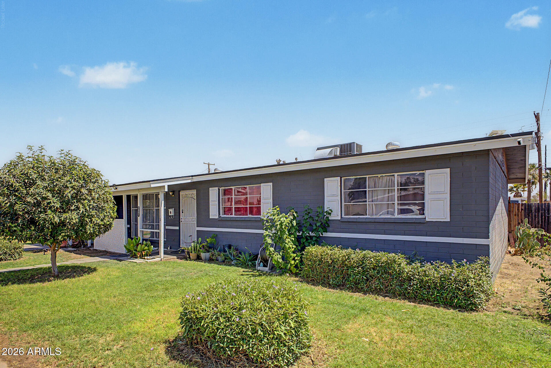 3801 W MEADOWBROOK Avenue