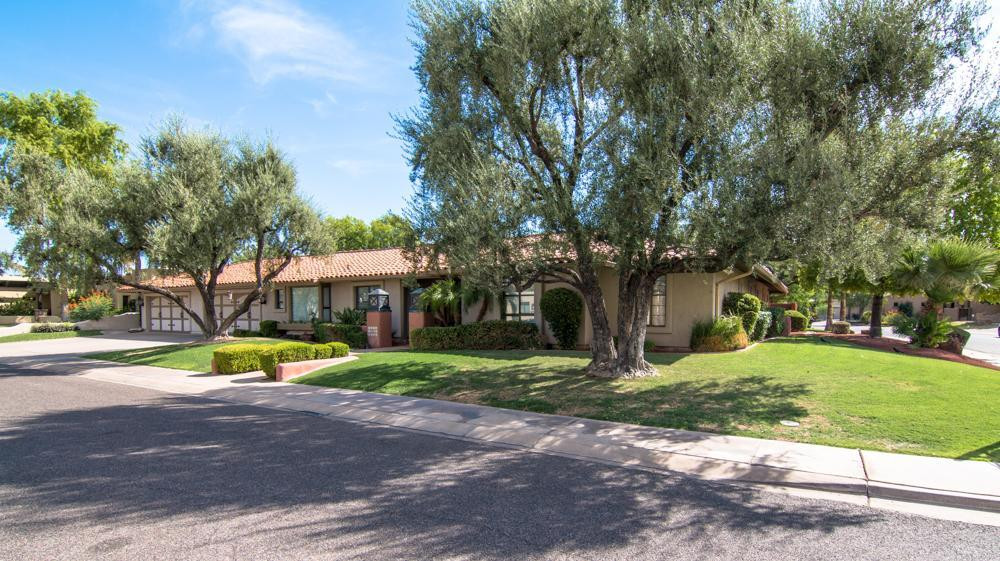 8176 E Del Barquero Drive