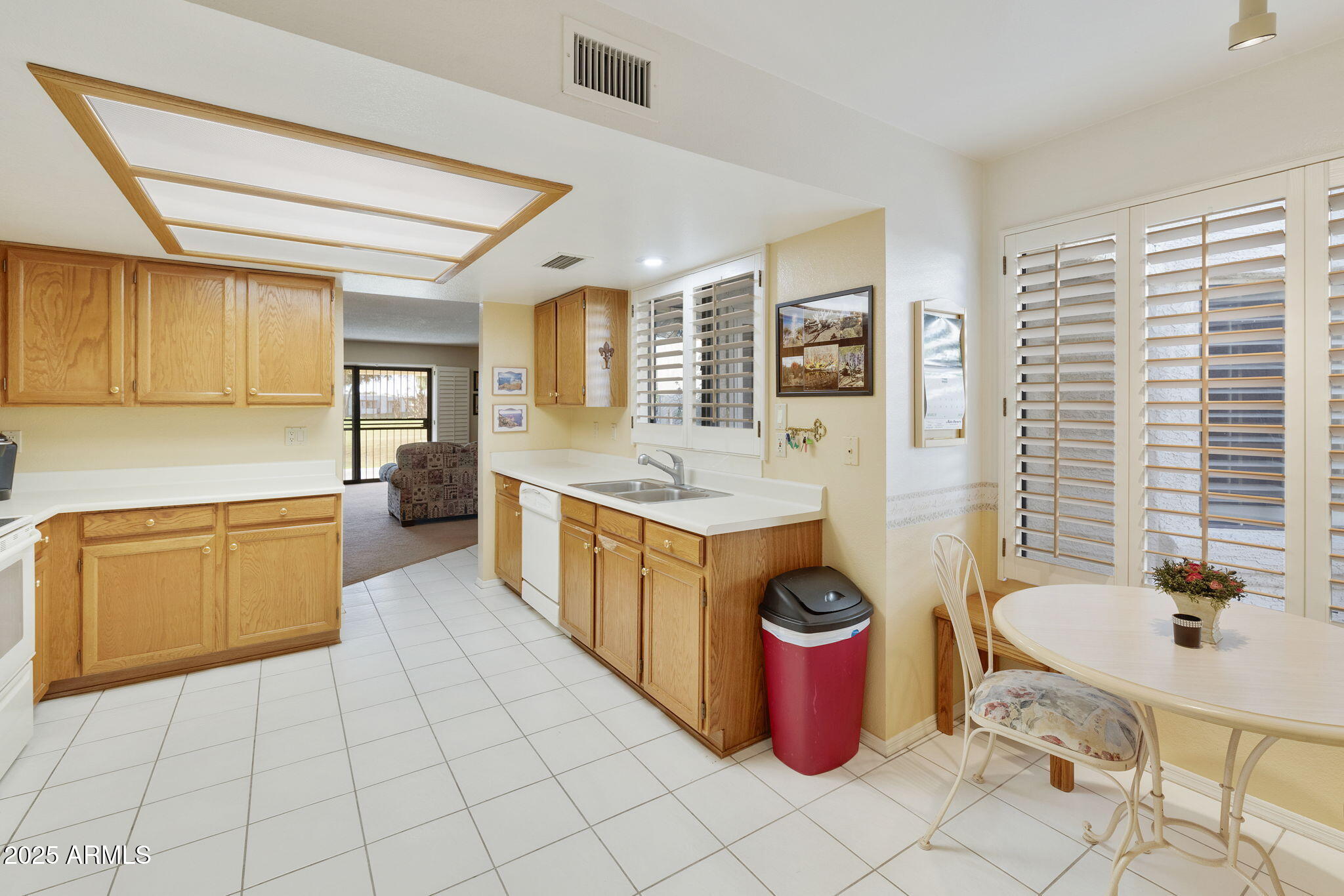 557 S PALO VERDE Way