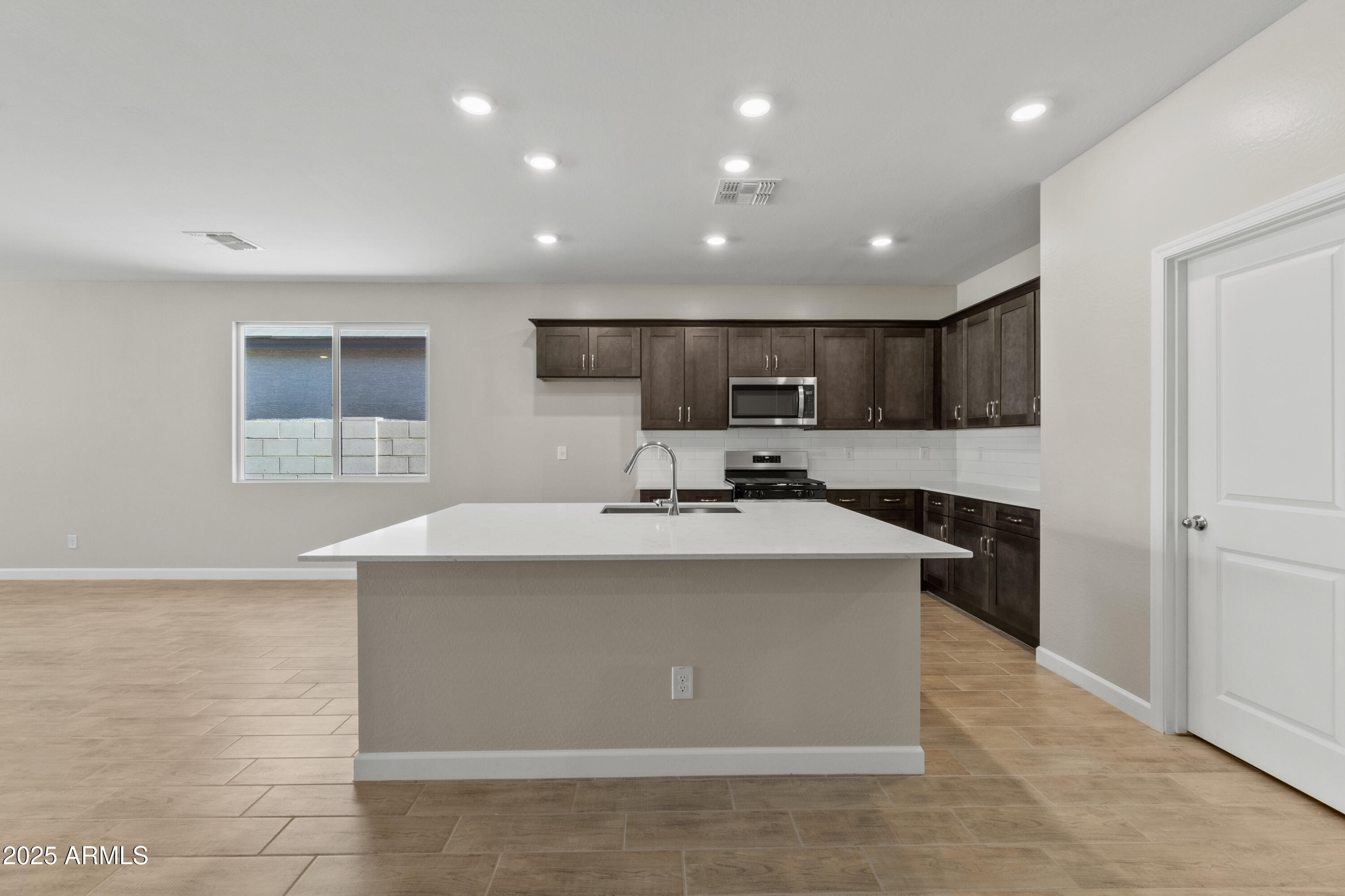 16838 W CAVEDALE Drive