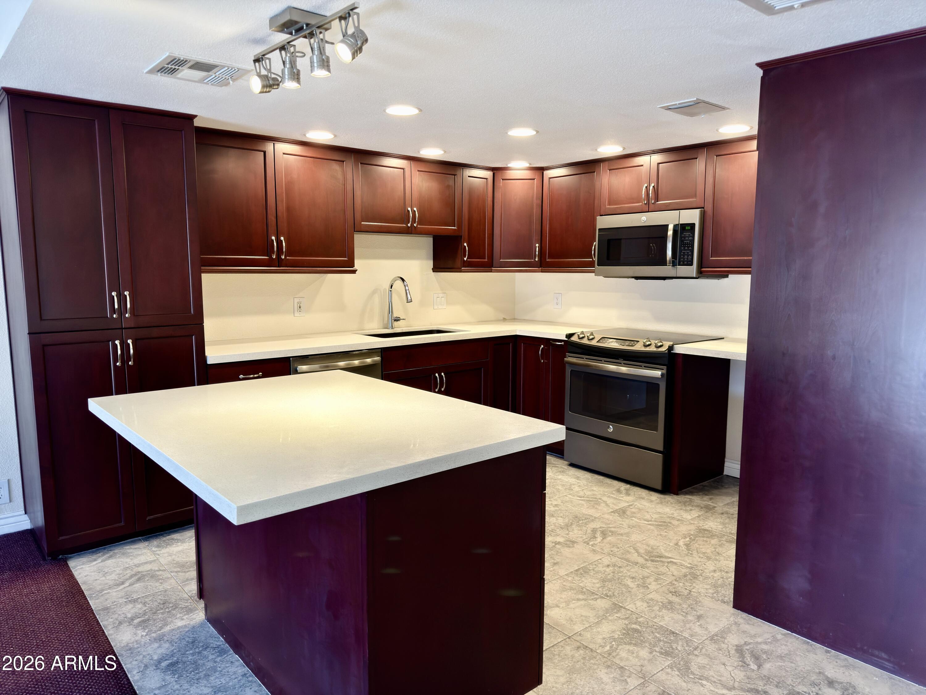 7920 E Camelback Road 312