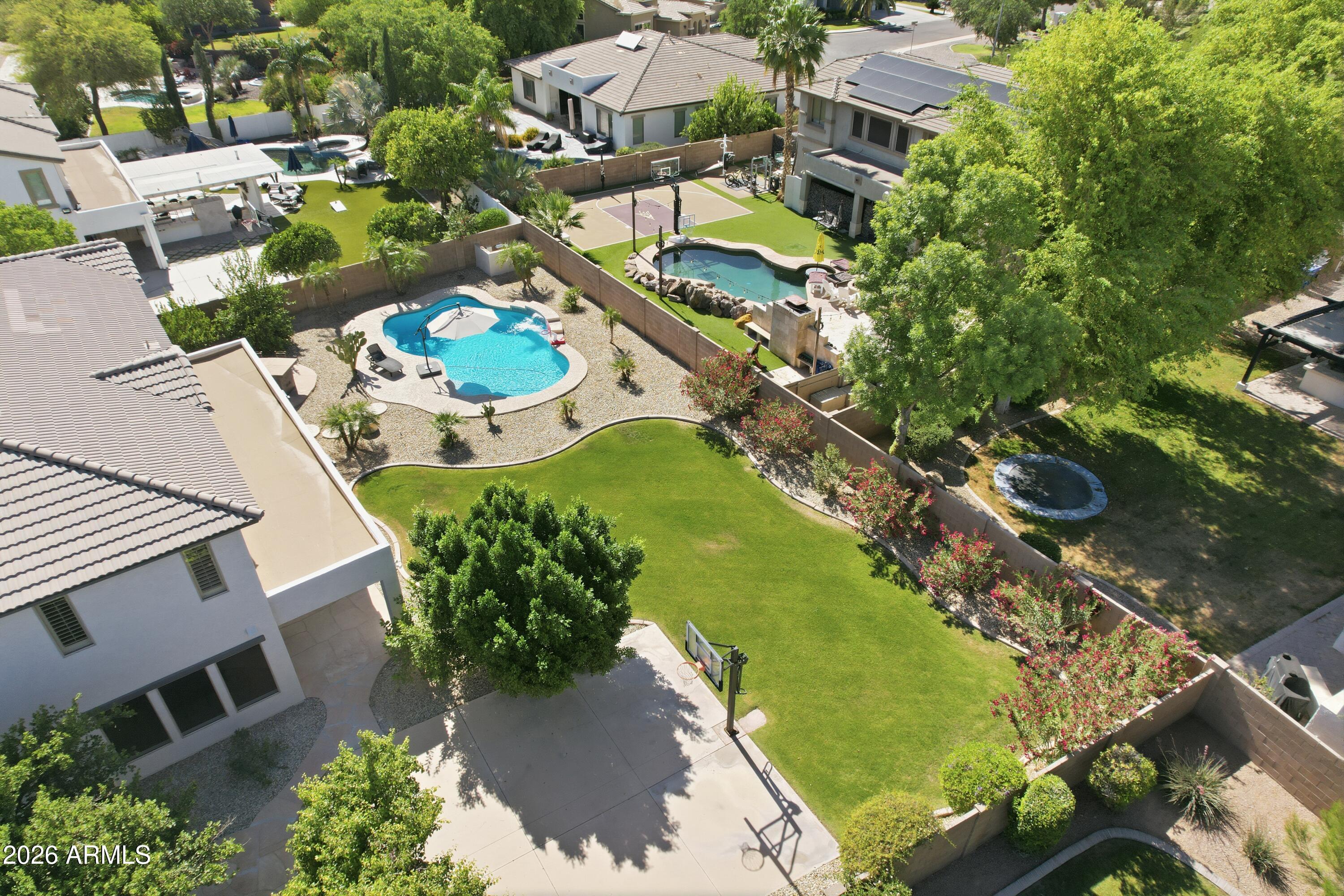 PINELAKE ESTATES - Residential