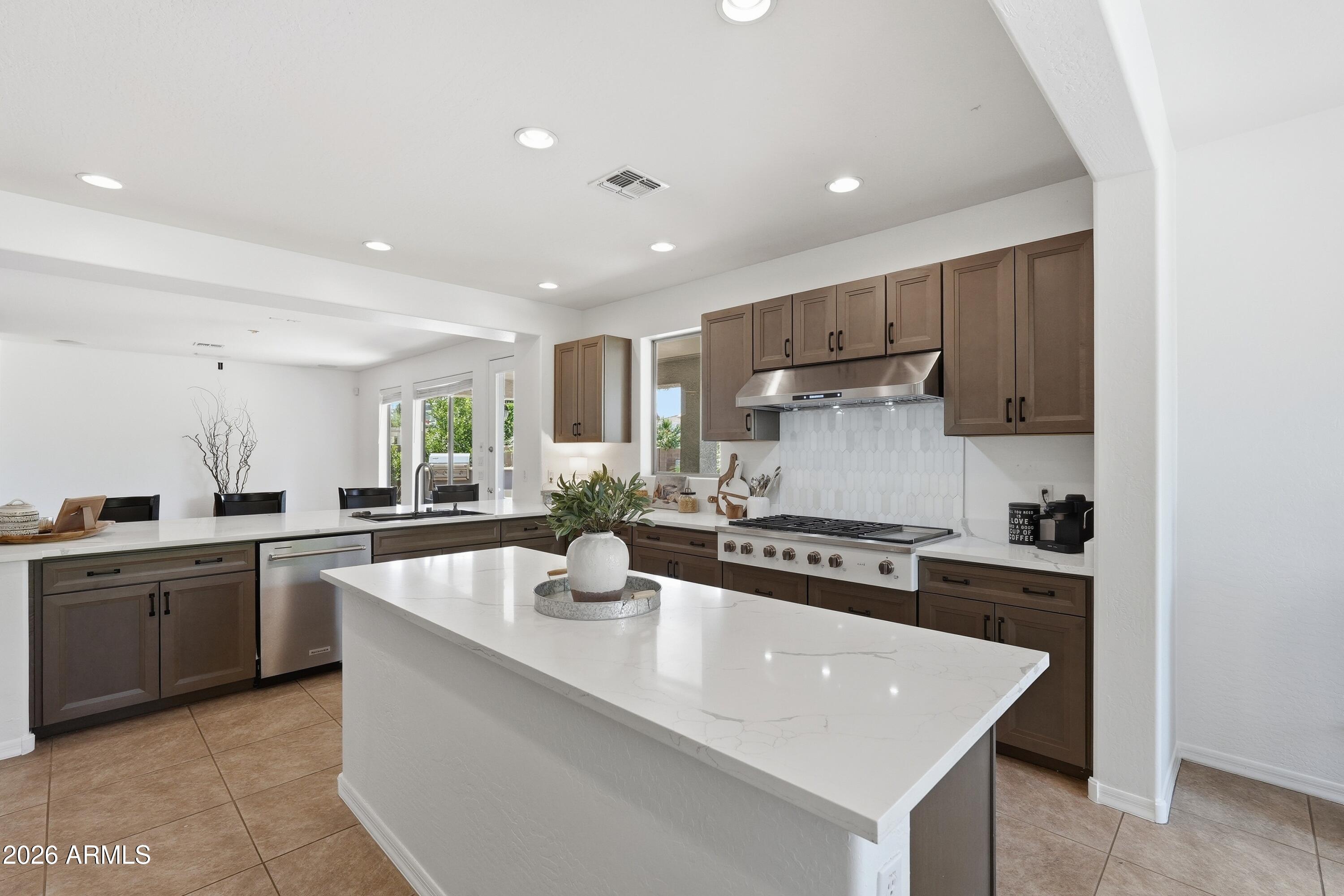 PINELAKE ESTATES - Residential