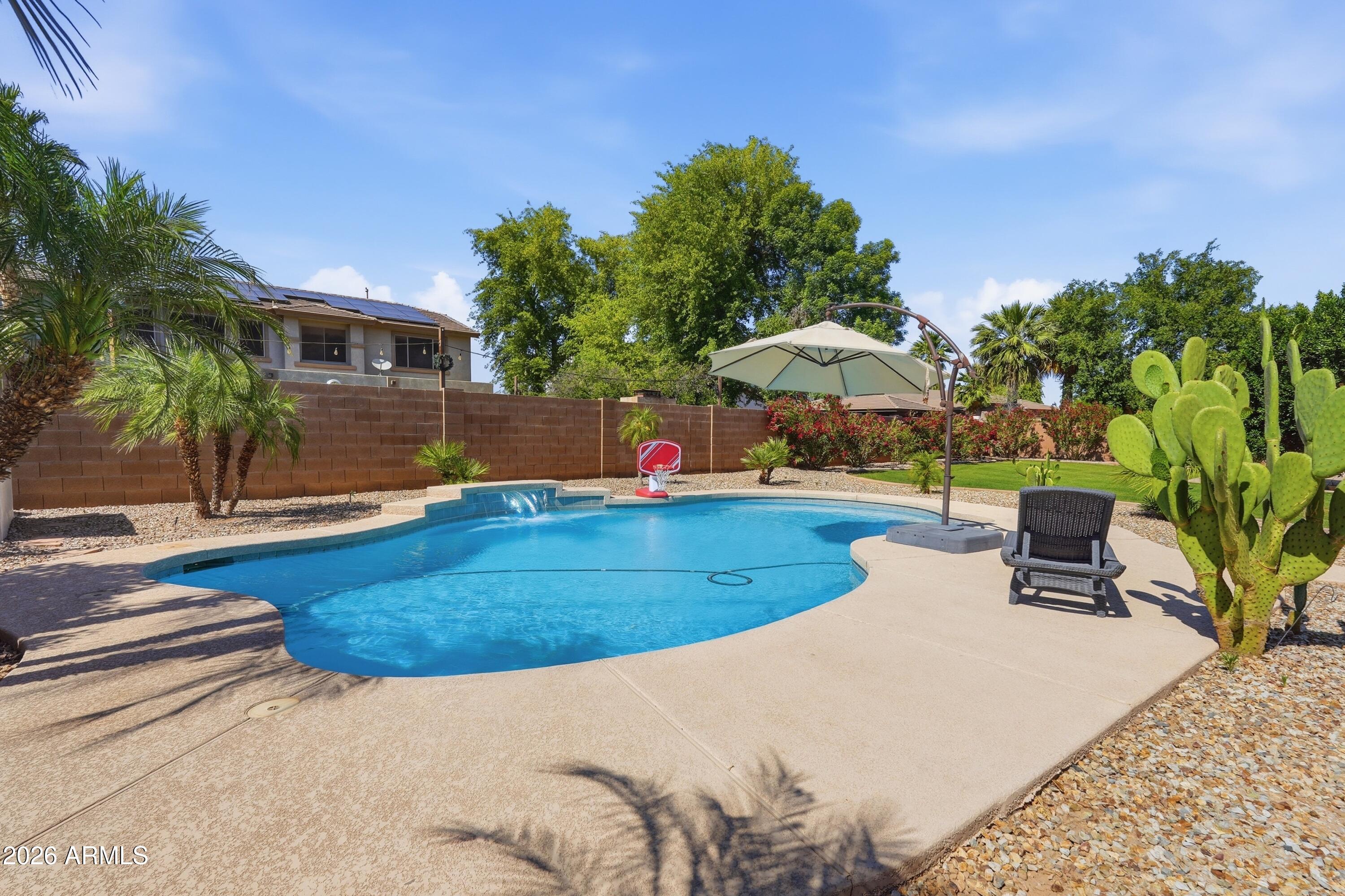 PINELAKE ESTATES - Residential