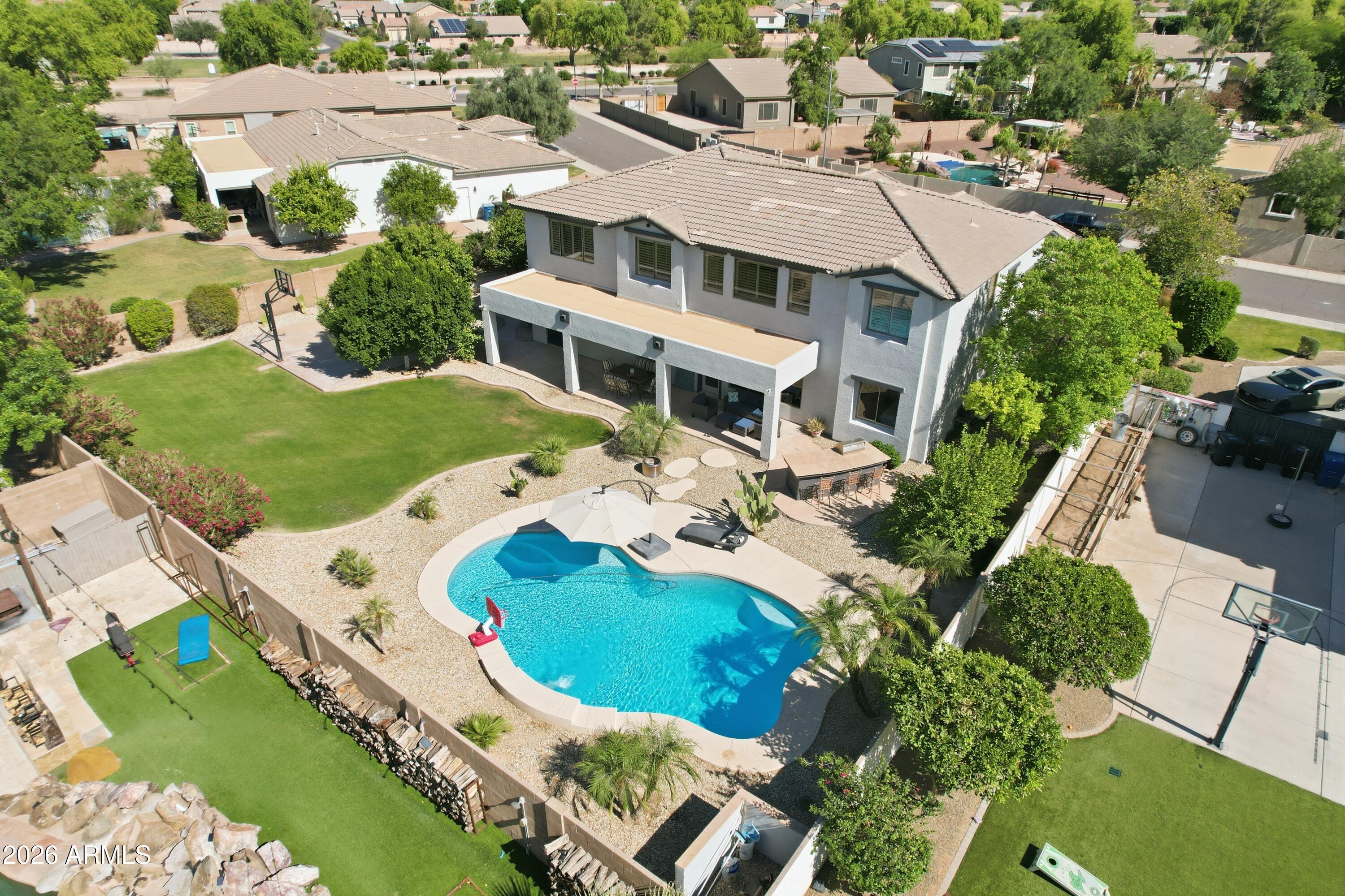 PINELAKE ESTATES - Residential