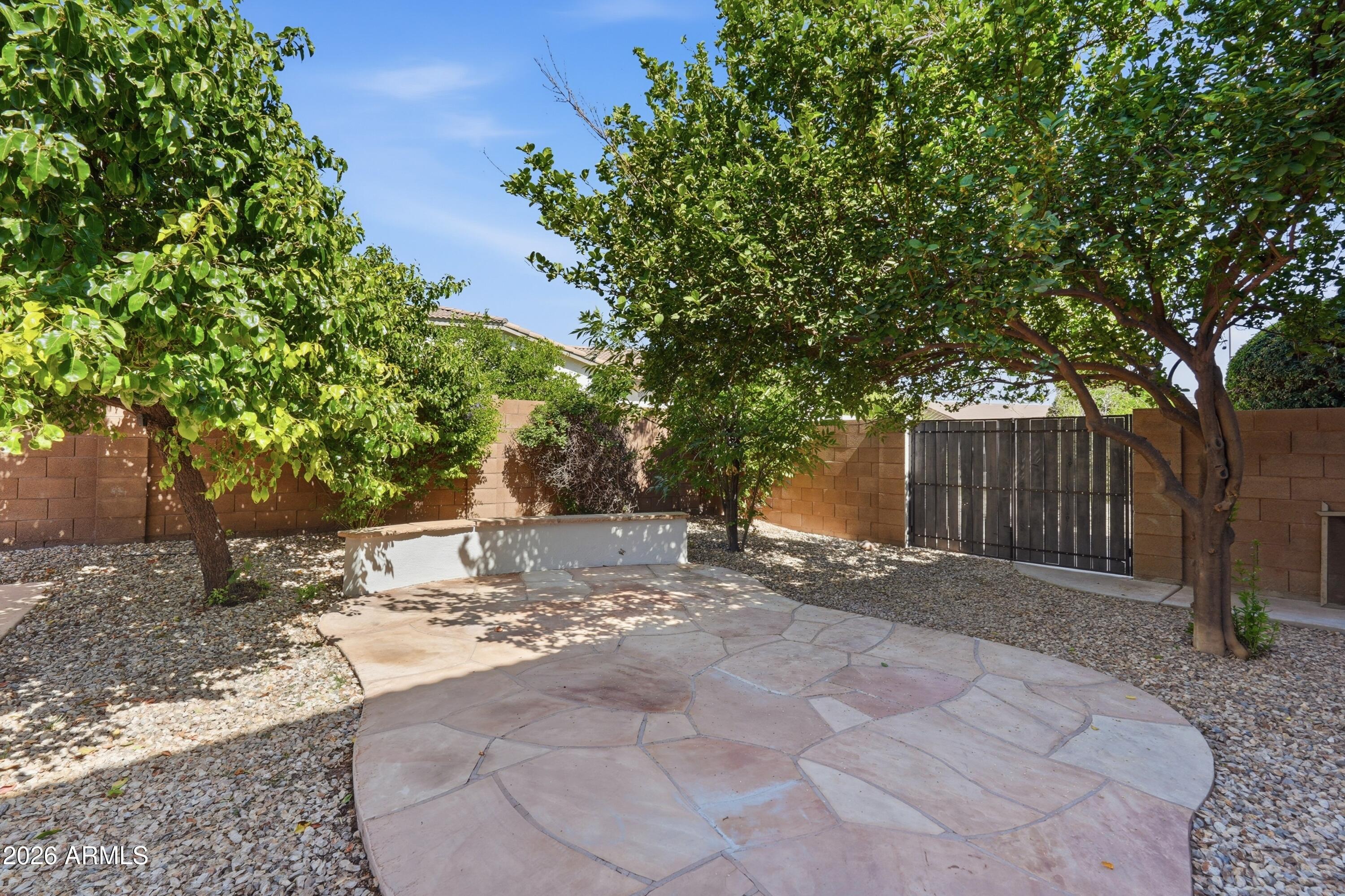 PINELAKE ESTATES - Residential