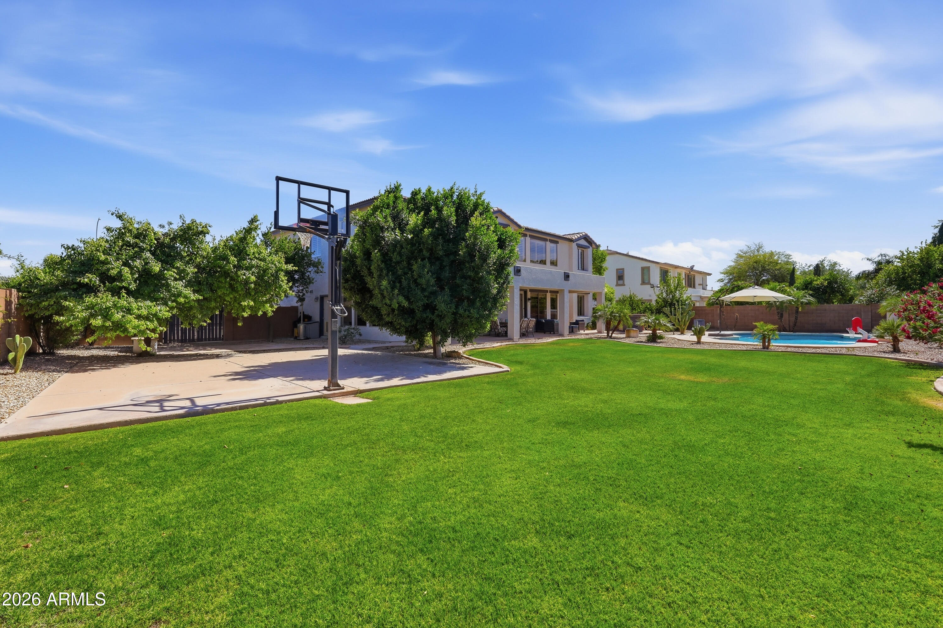 PINELAKE ESTATES - Residential