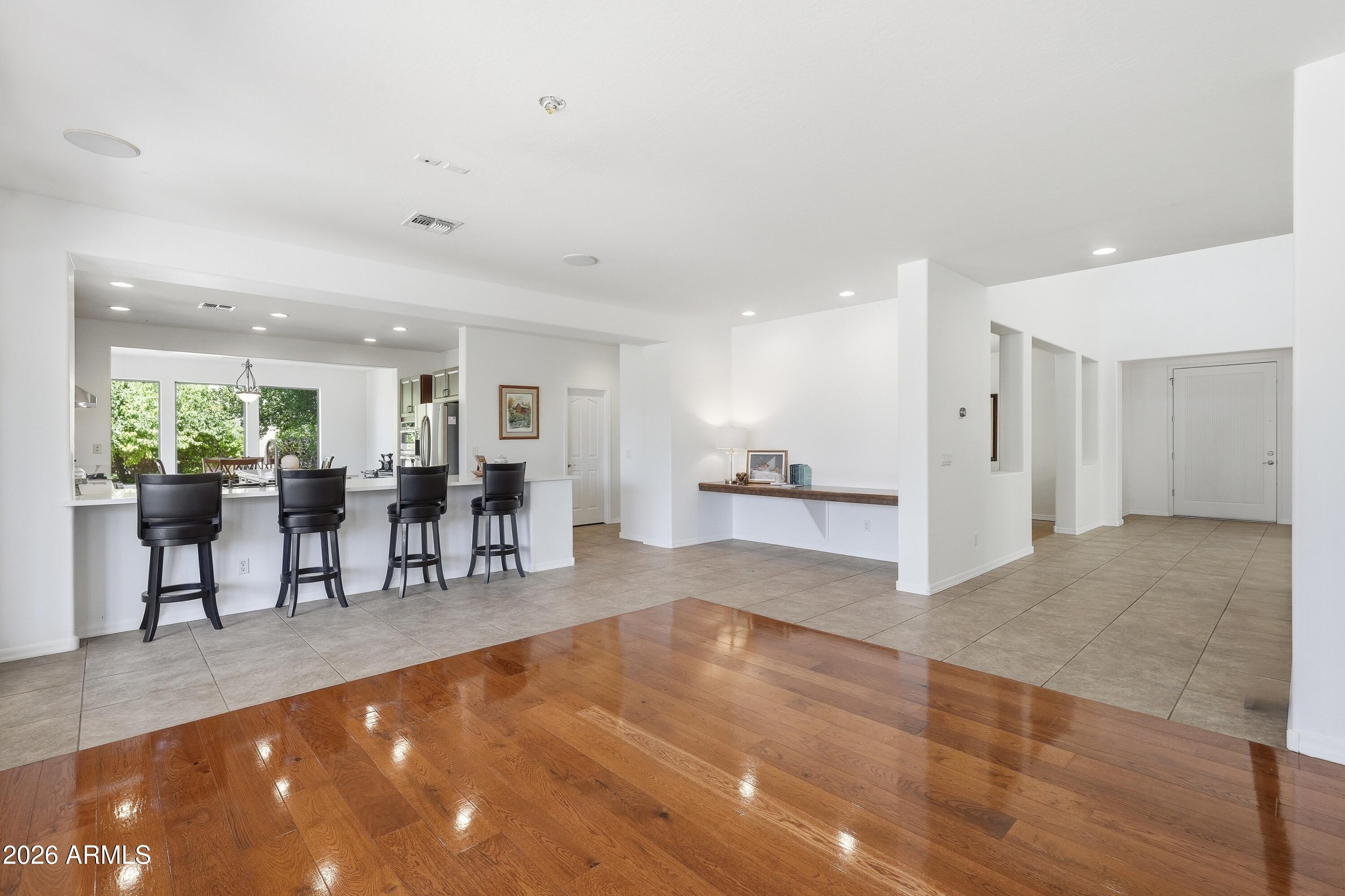PINELAKE ESTATES - Residential