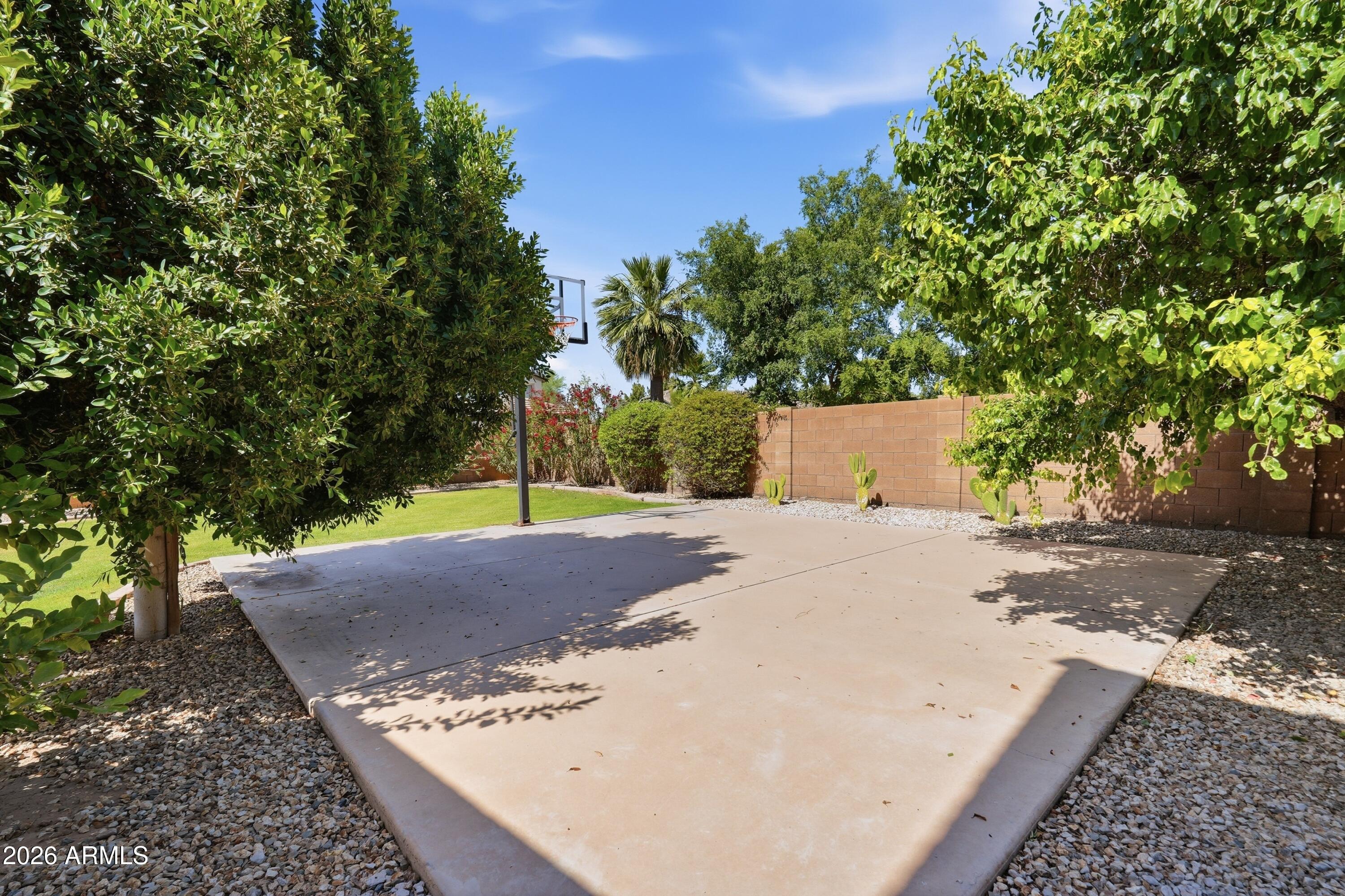 PINELAKE ESTATES - Residential
