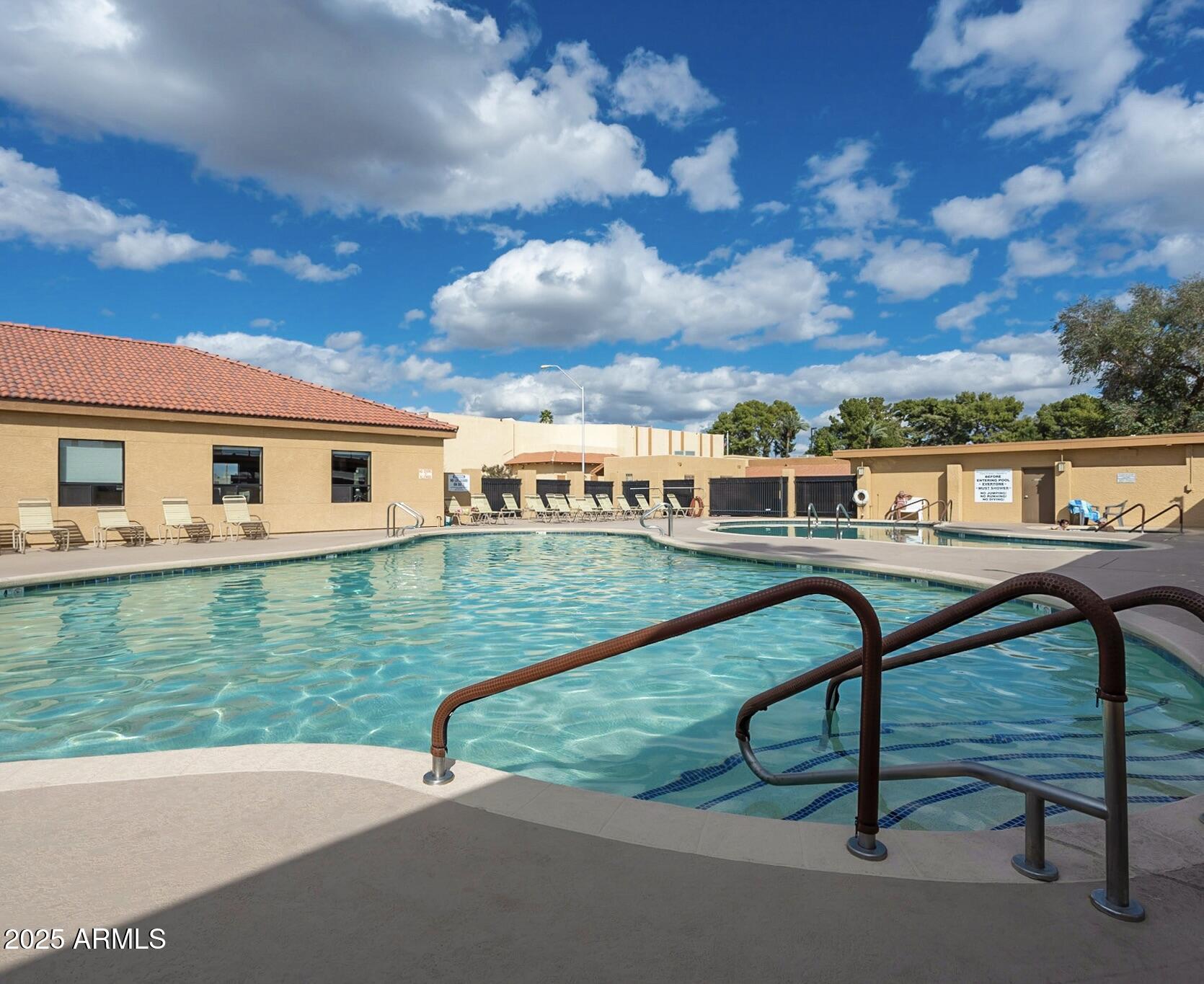 425 S PARKCREST -- 322