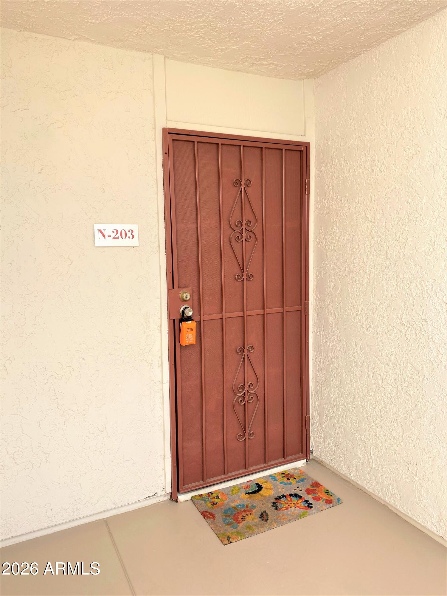 7350 N VIA PASEO DEL SUR -- N203