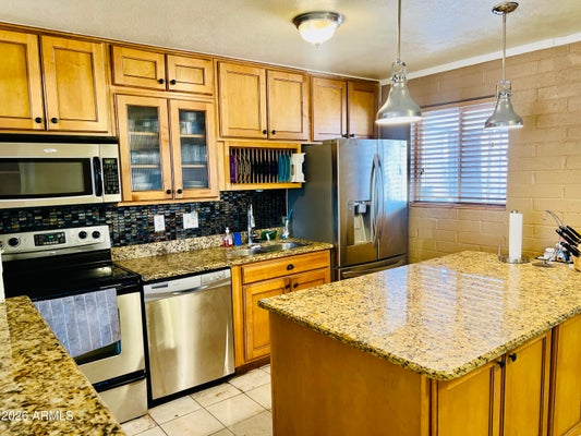 616 E PAPAGO DR, TEMPE, AZ 85288 - Image e234dabe2faff5d373b6f2ba5fe83be7/2186475862