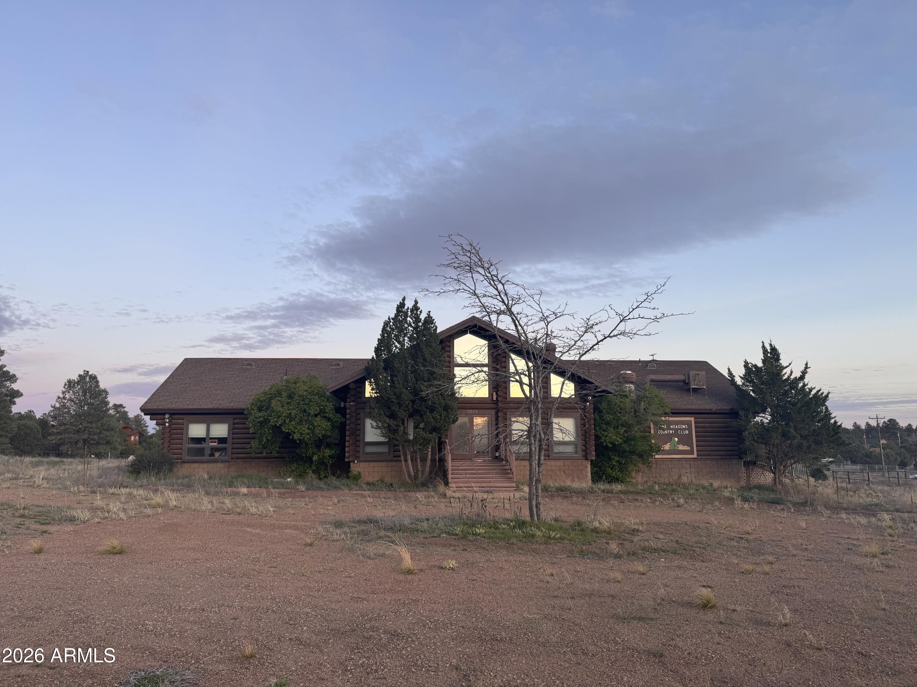 2209 COUNTRY CLUB Drive
