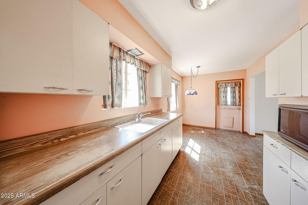 Photo of 1820 W Northview Avenue, Phoenix, AZ 85021 (MLS # 6944536)