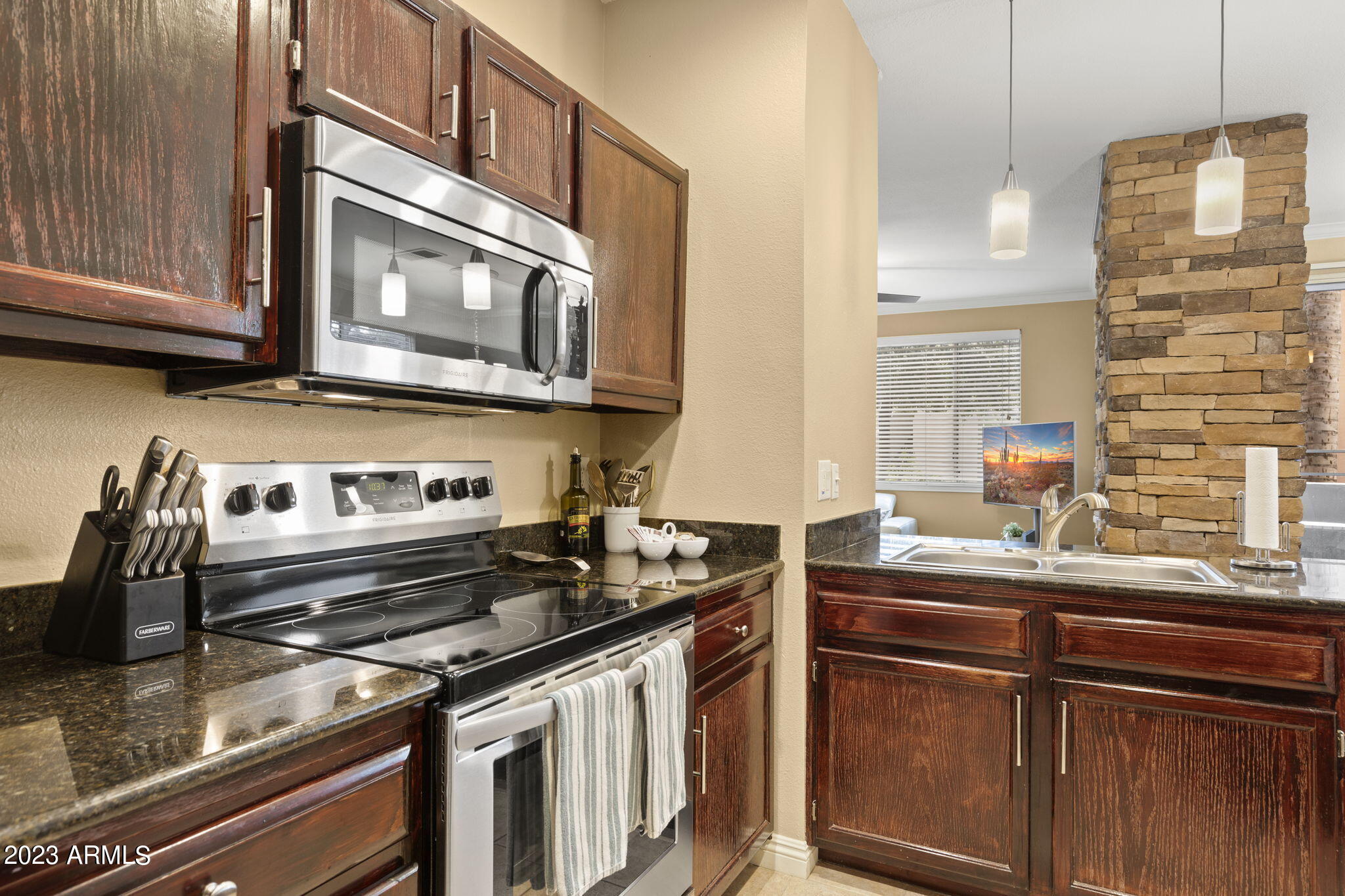 7009 E ACOMA Drive 1168