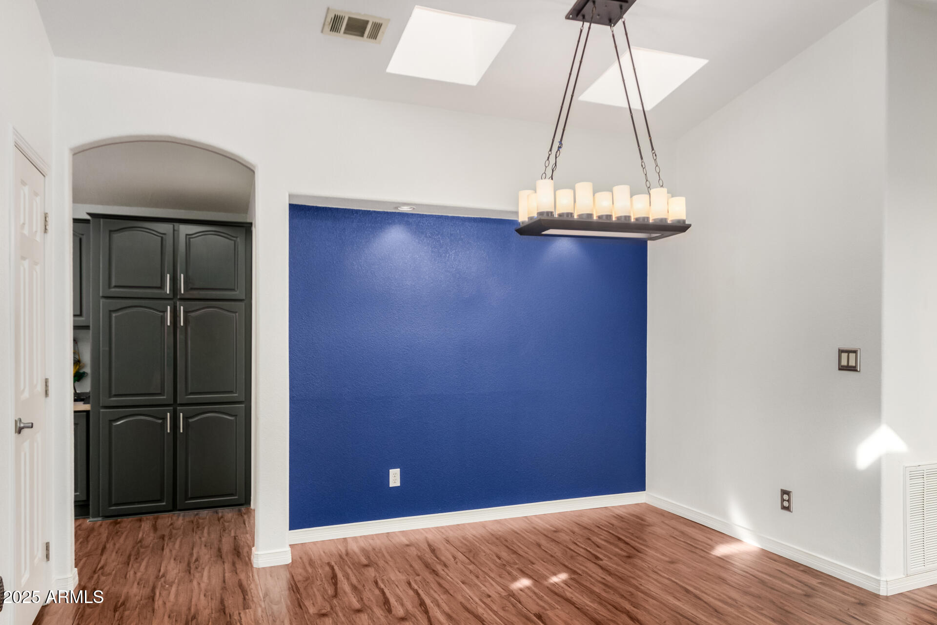 3301 S GOLDFIELD Road 2068