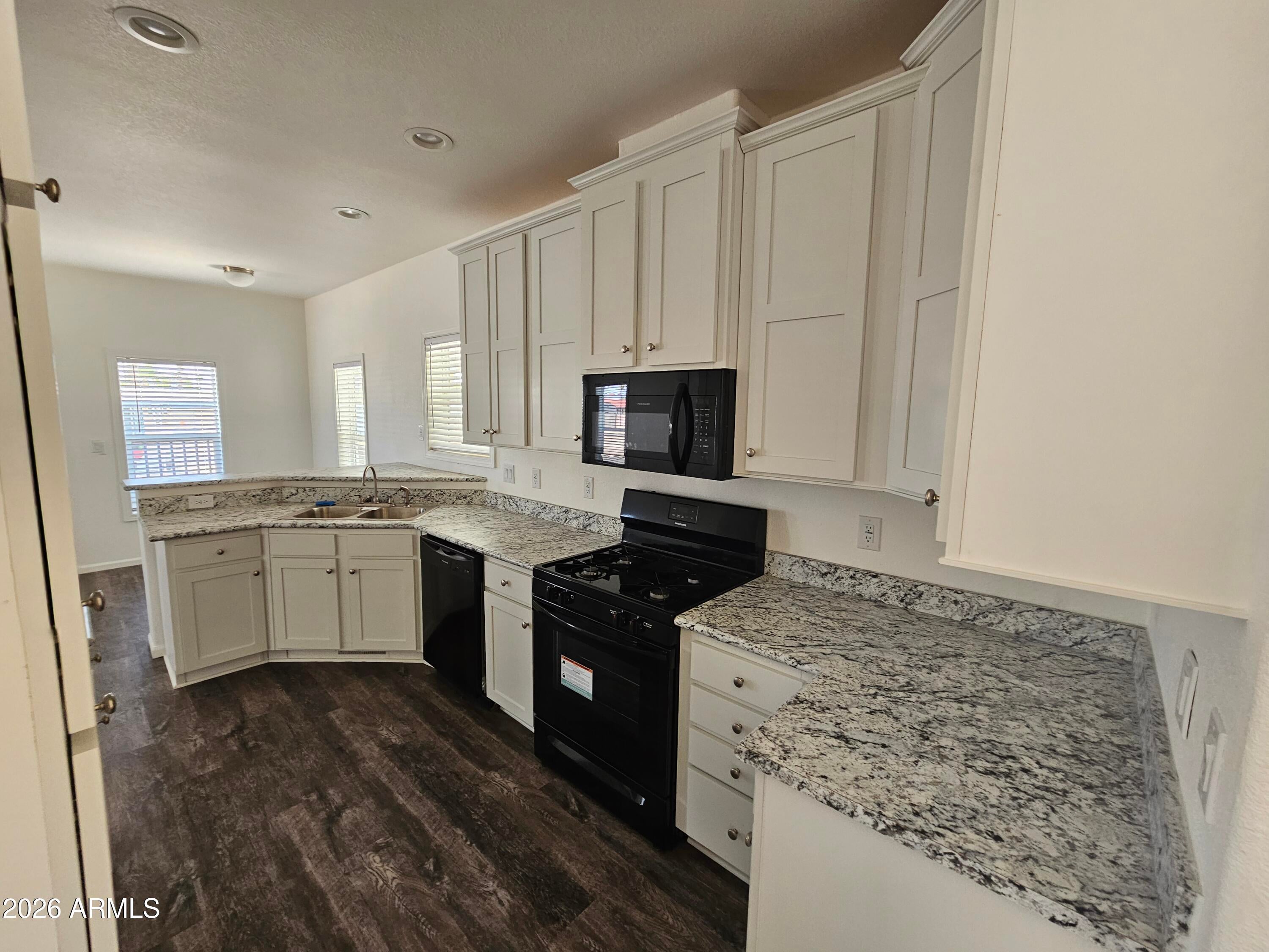 8421 E Main Street 18