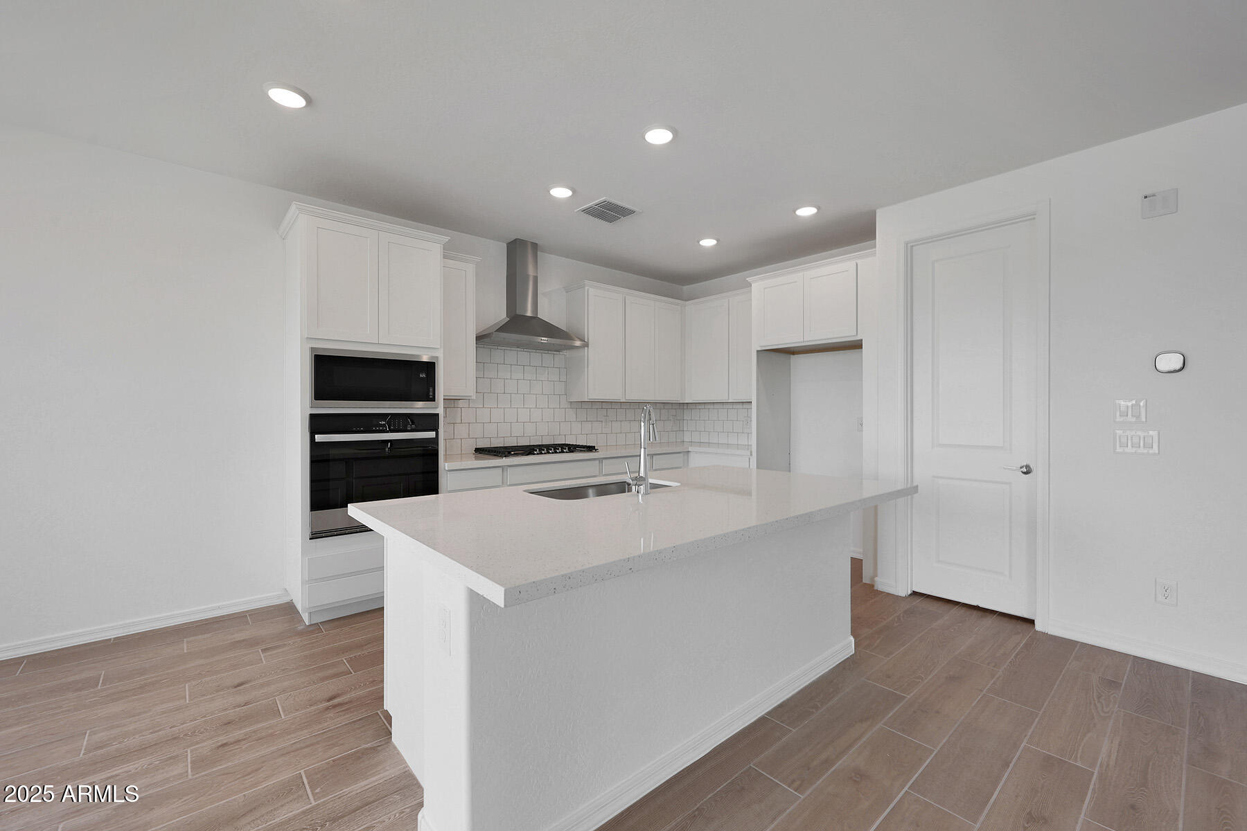 790 W Riparian Drive