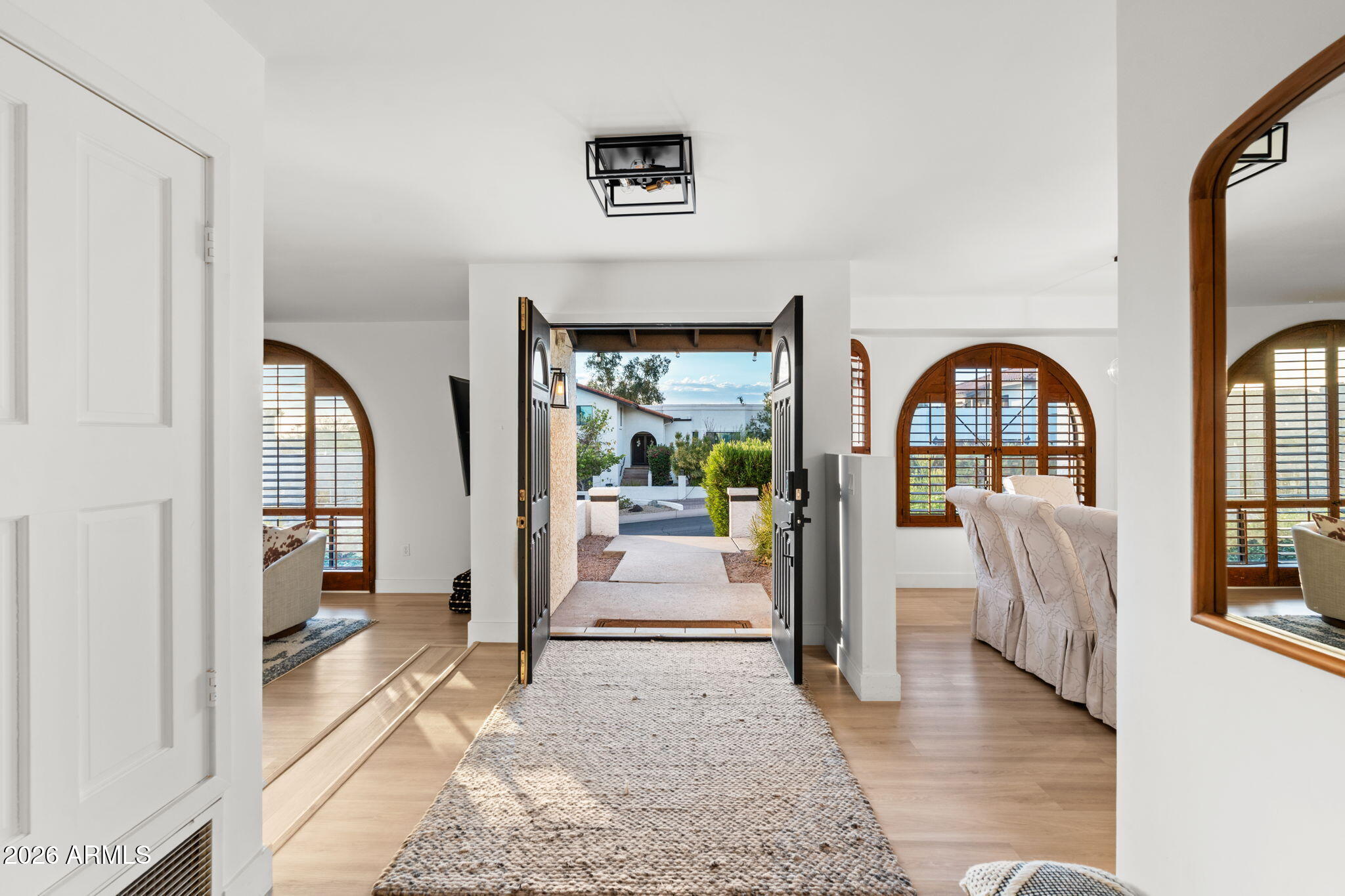 1015 E COUNTRY GABLES Drive