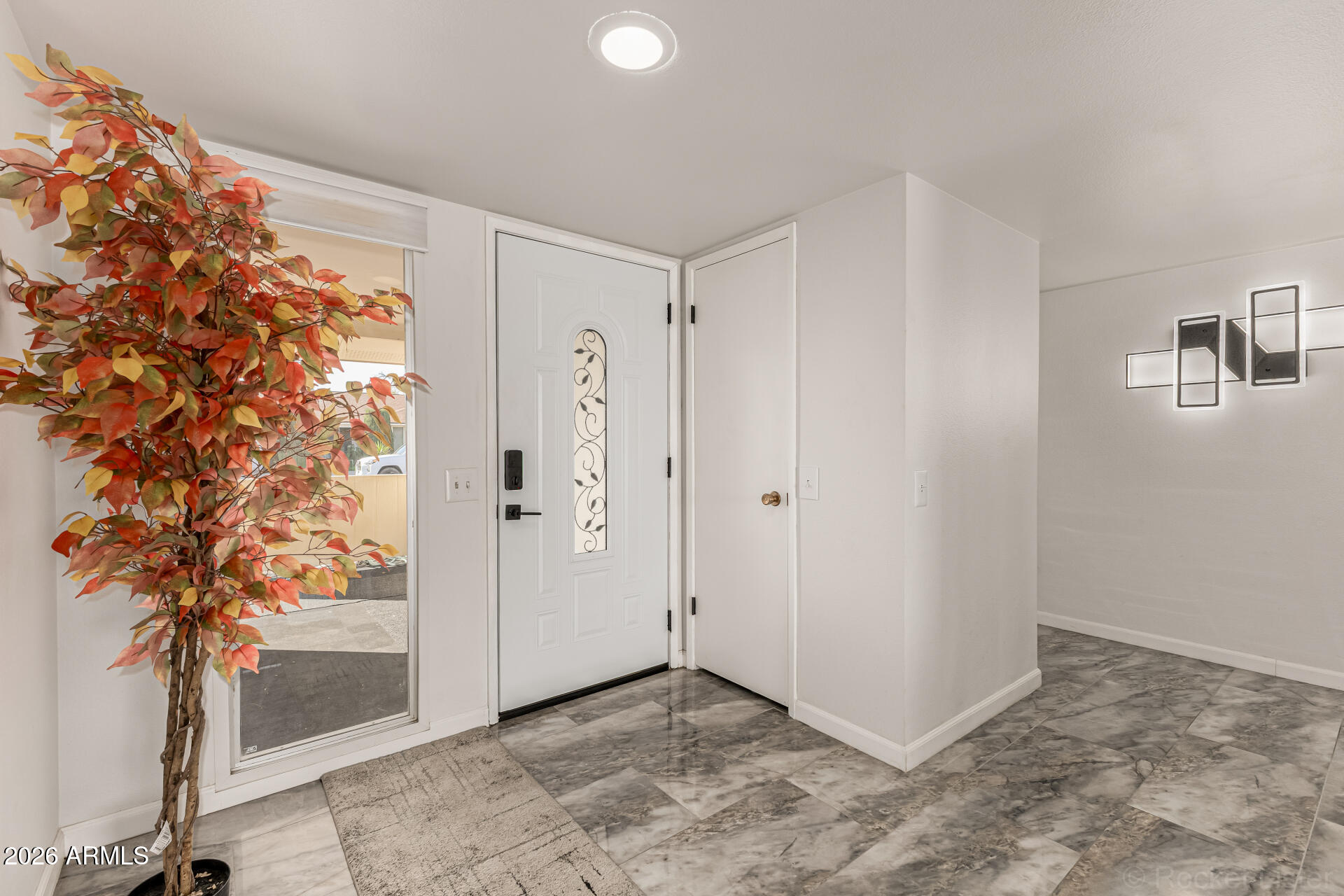 12219 N SUN VALLEY Drive