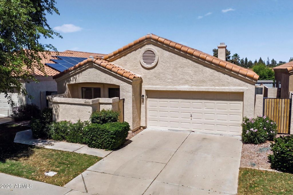 Photo of 246 E Vaughn Avenue, Gilbert, AZ 85234 (MLS # 7015470)