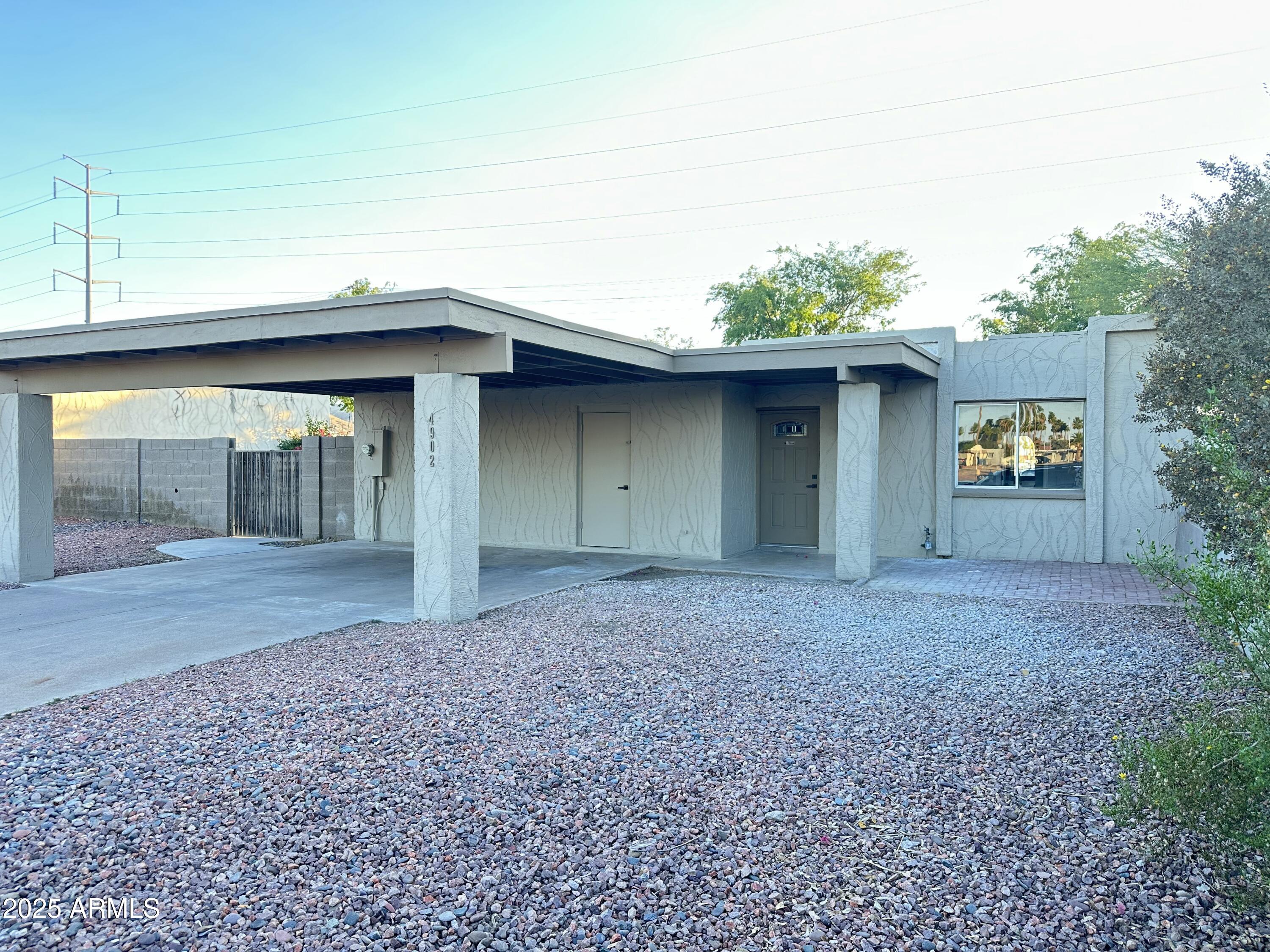 4902 S FAIR Lane