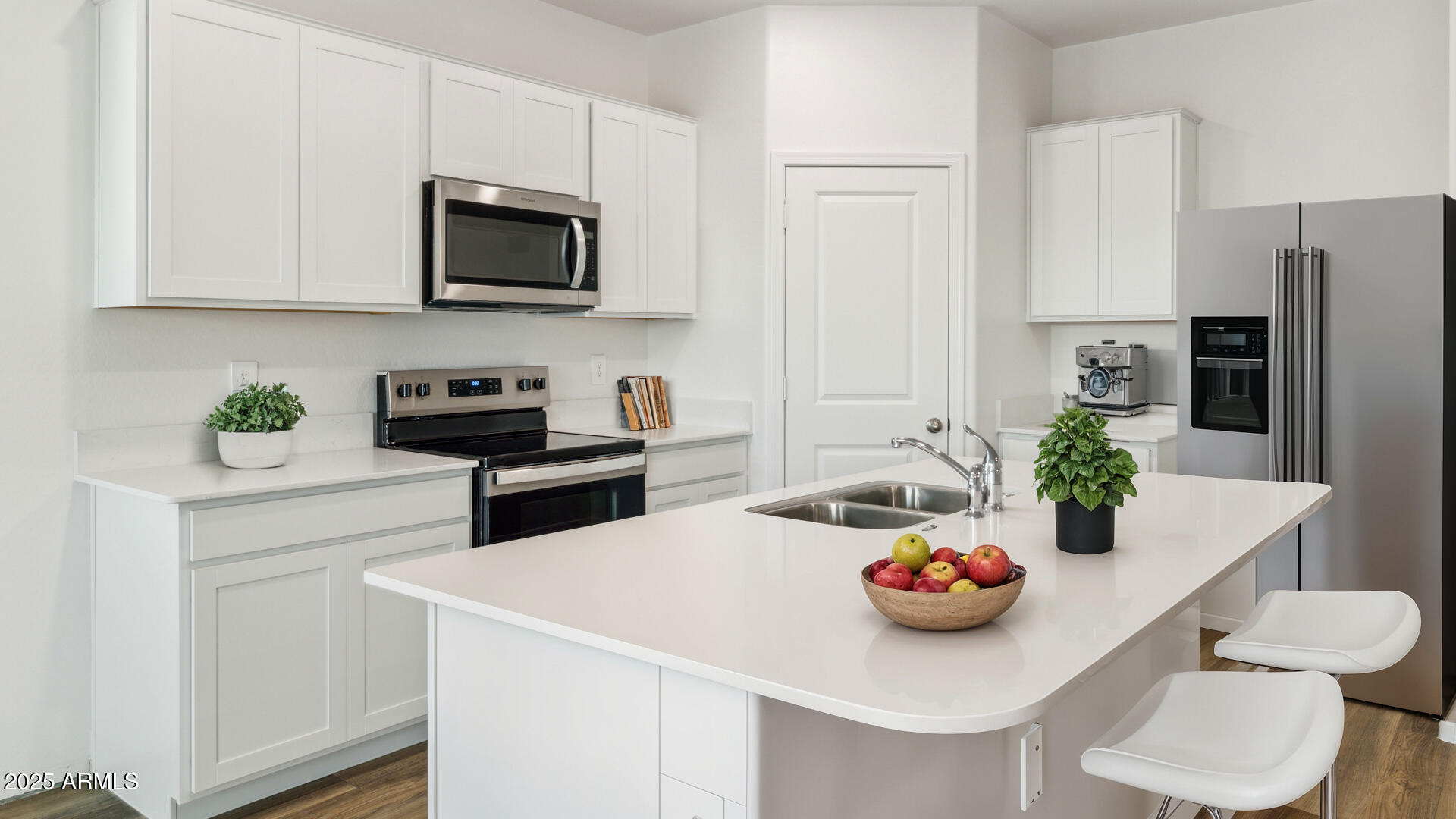 Homes 2 18362 W HACKAMORE Drive