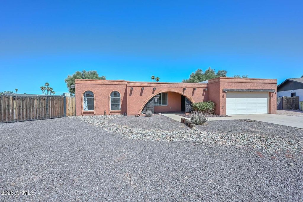 Photo of 8442 N 48th Drive, Glendale, AZ 85302 (MLS # 7022645)