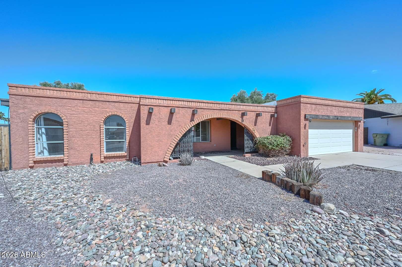8442 N 48TH Drive