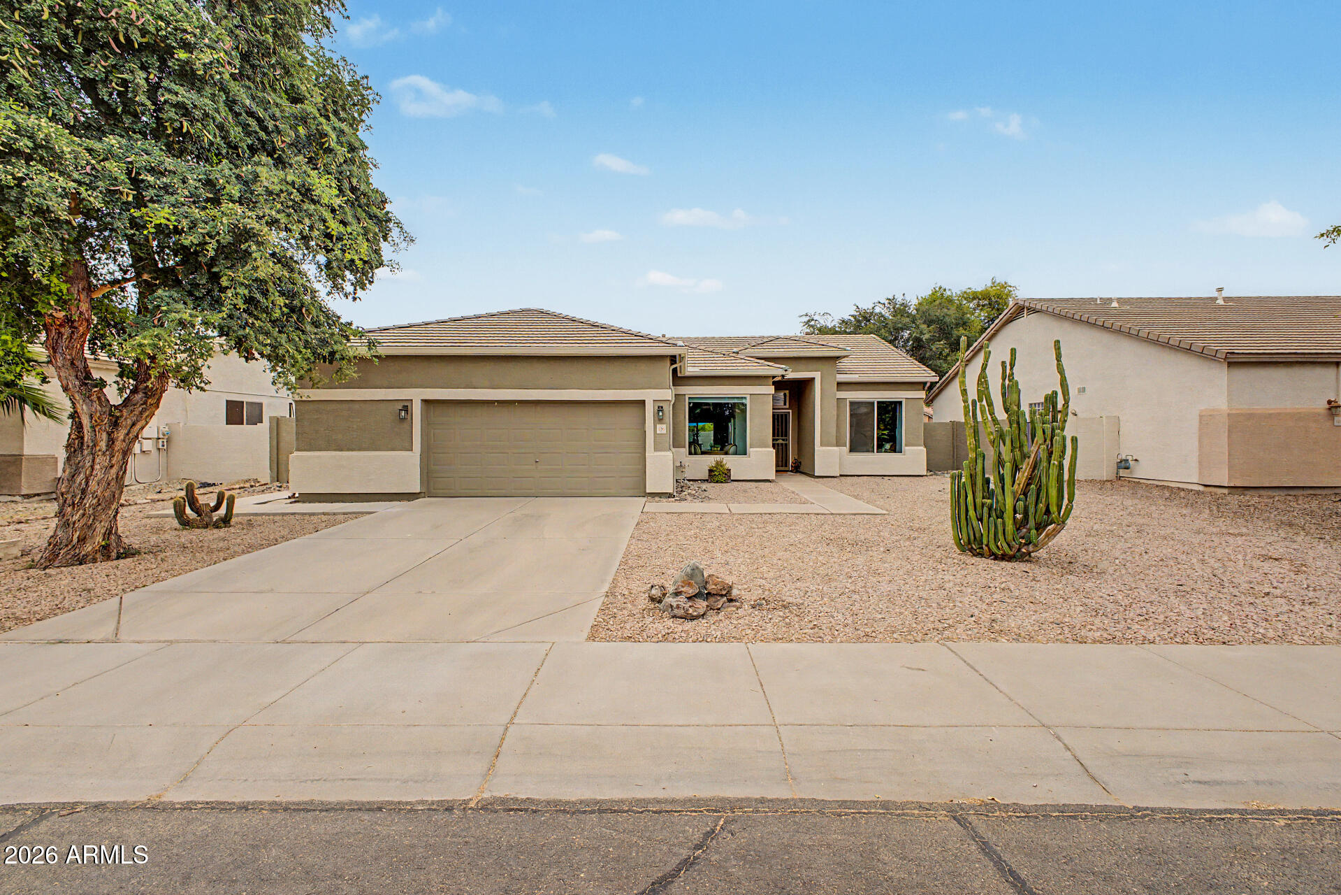 106 E Smoke Tree Road