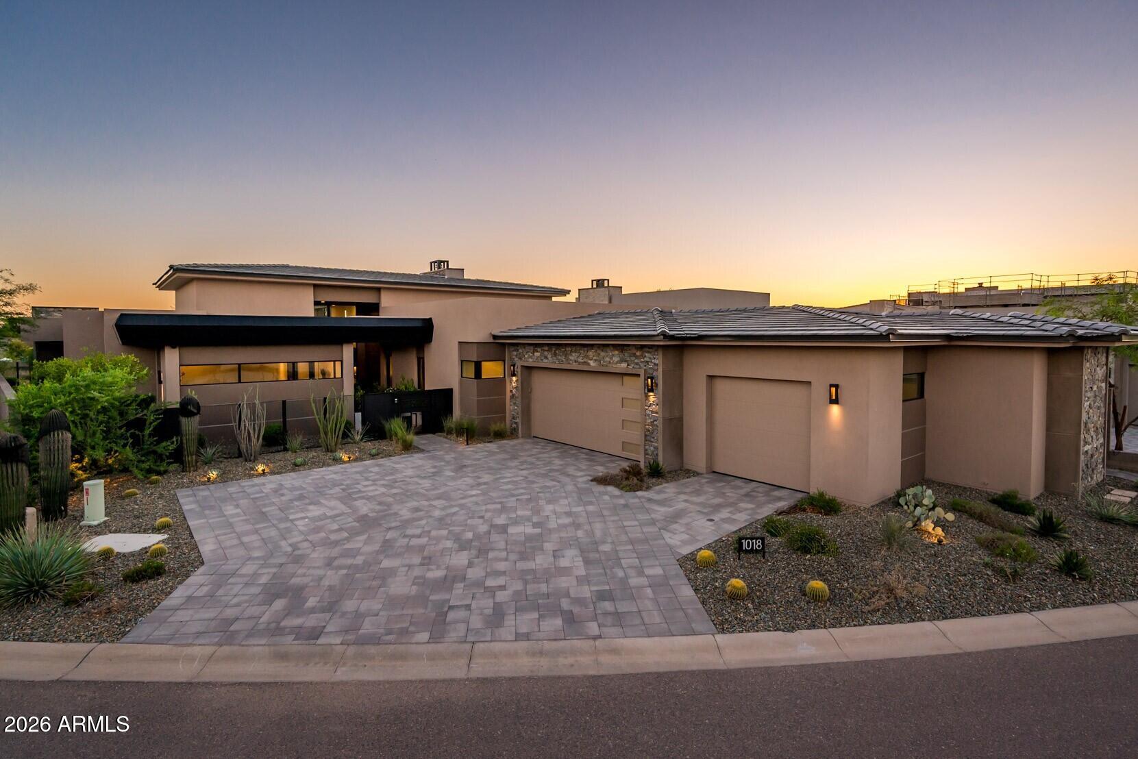 37200 N CAVE CREEK Road 1018