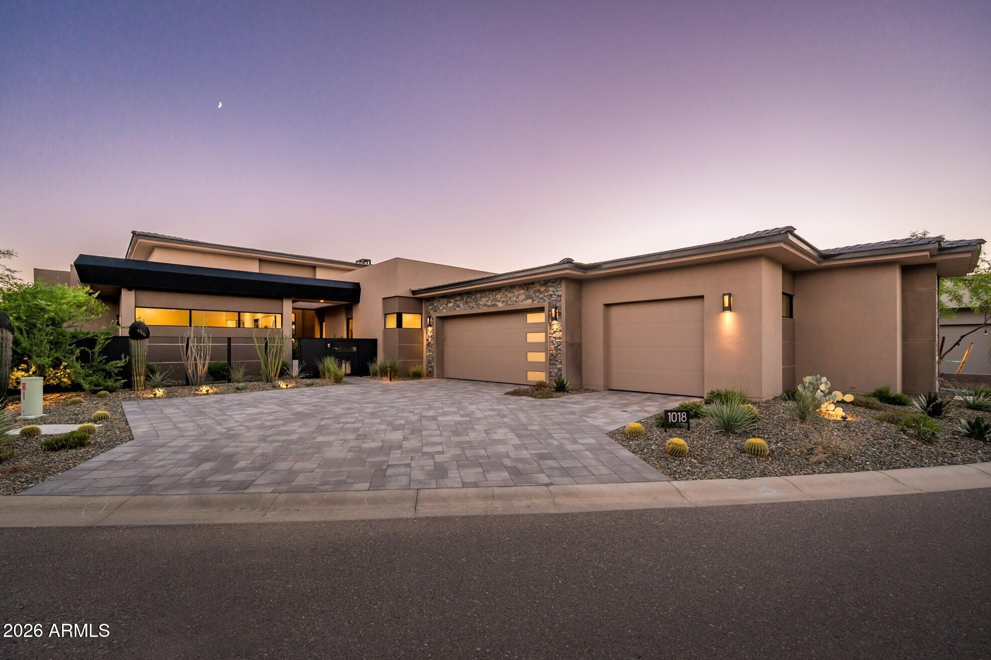 37200 N CAVE CREEK Road 1018