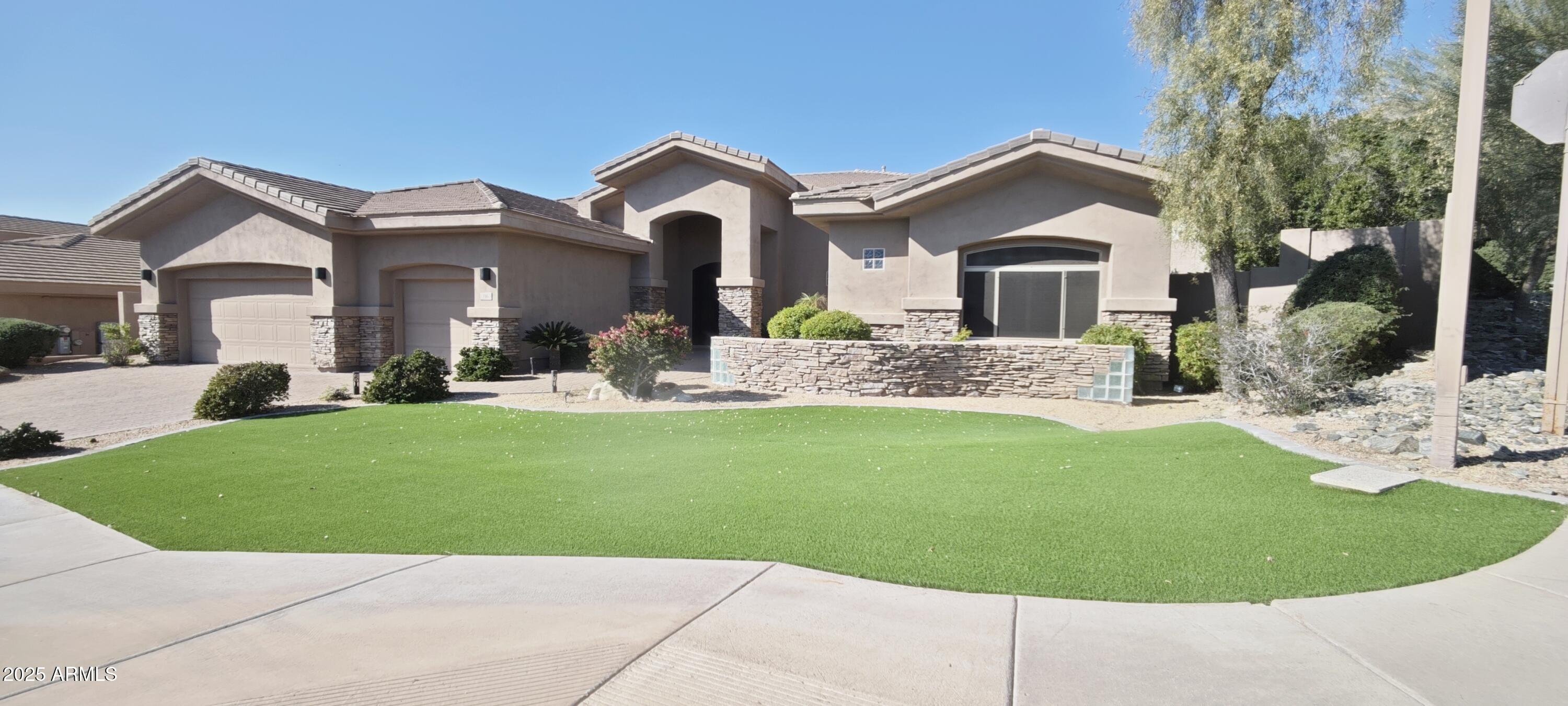136 E DESERT WIND Drive