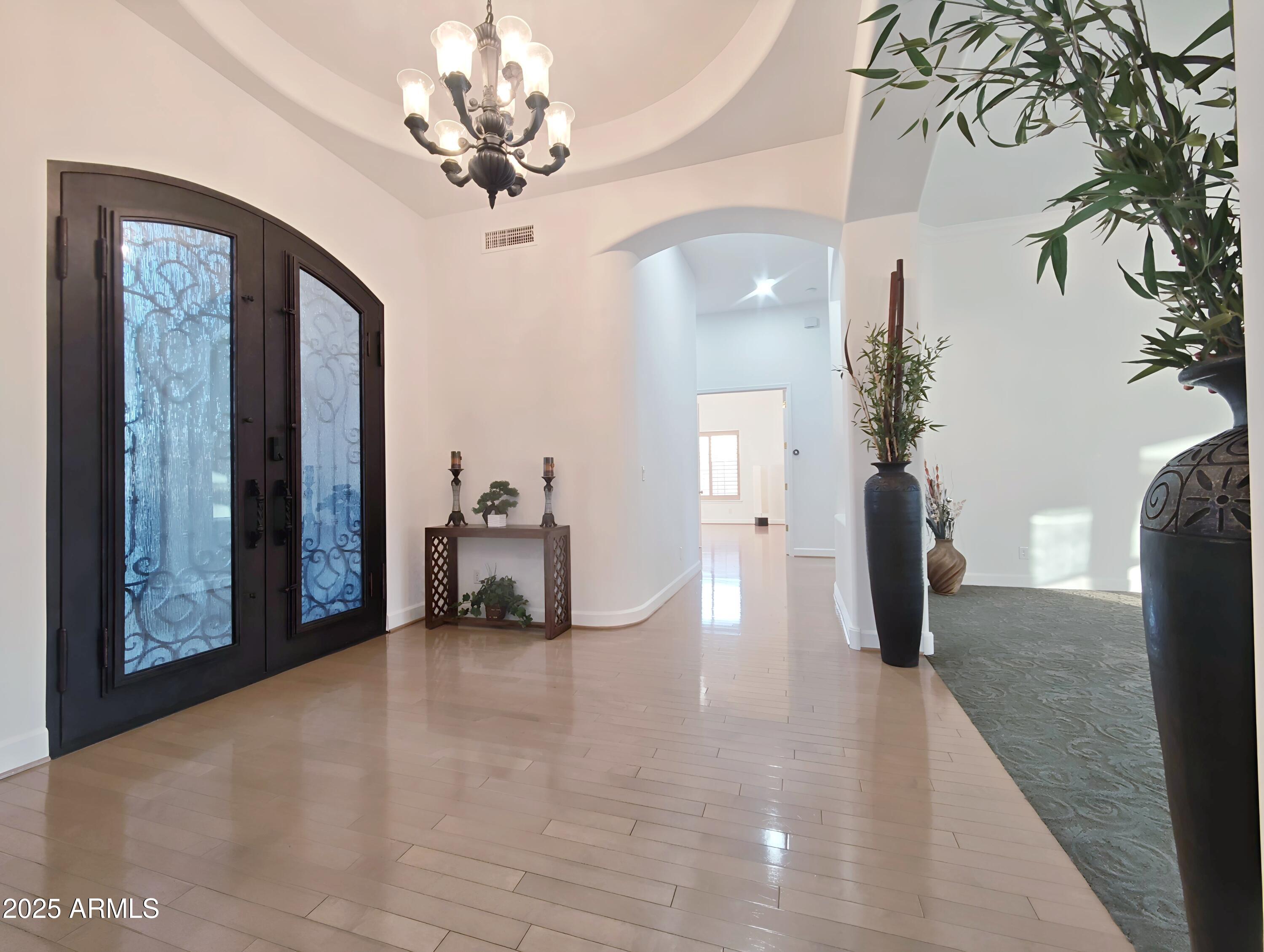 136 E DESERT WIND Drive