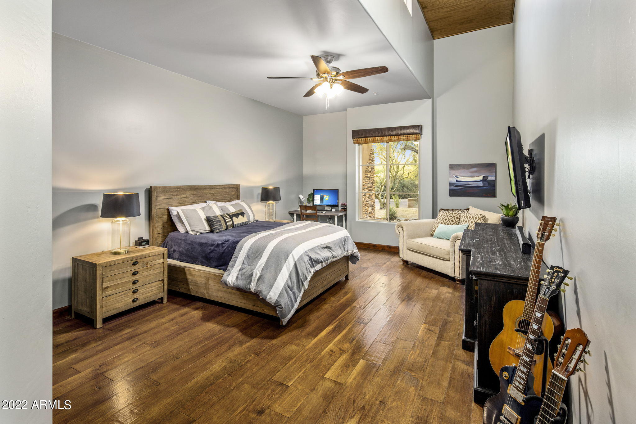 PINNACLE PEAK VISTAS - Residential