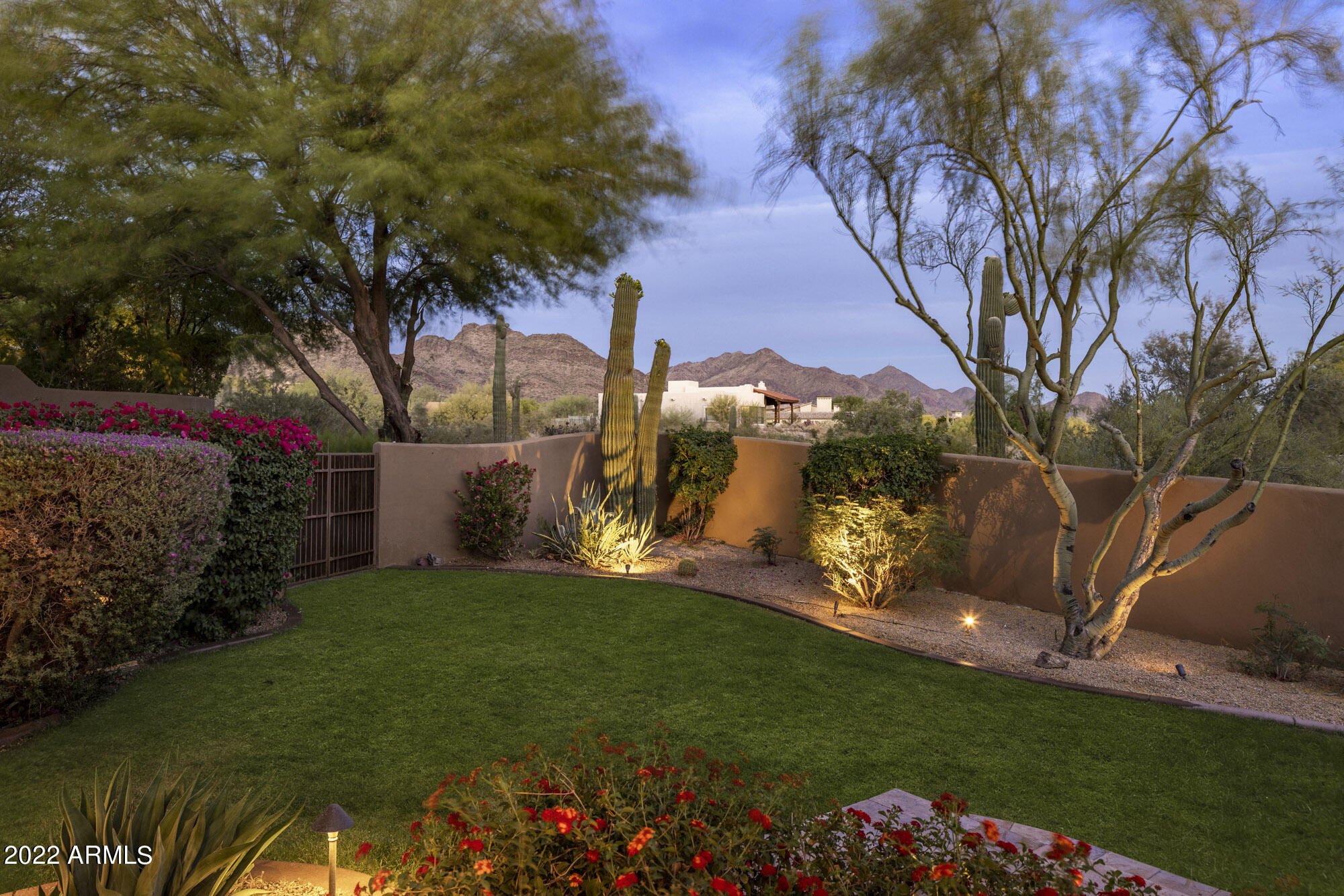 PINNACLE PEAK VISTAS - Residential