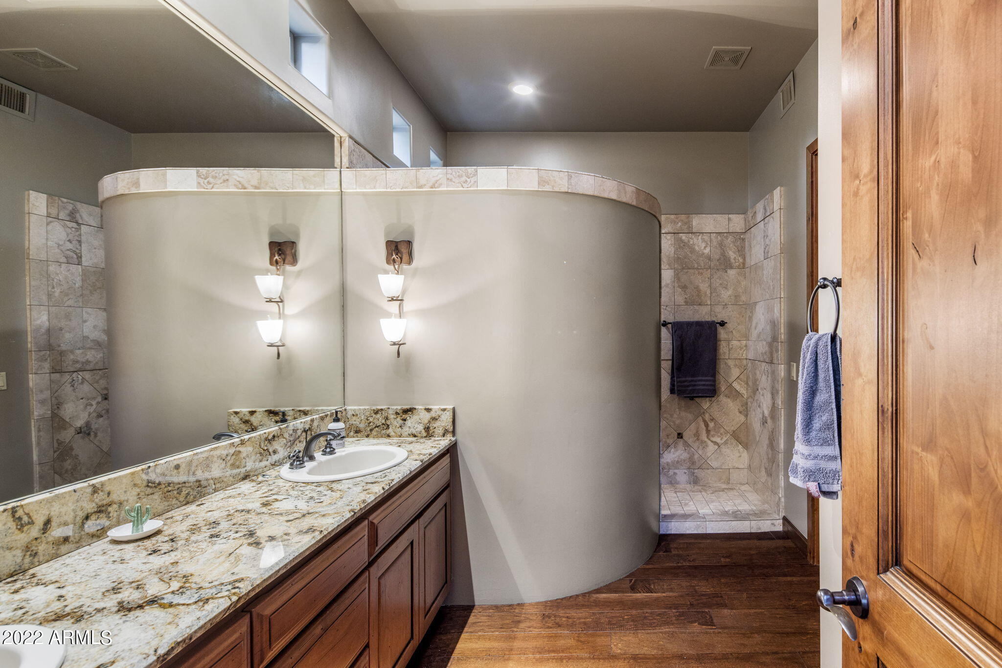PINNACLE PEAK VISTAS - Residential