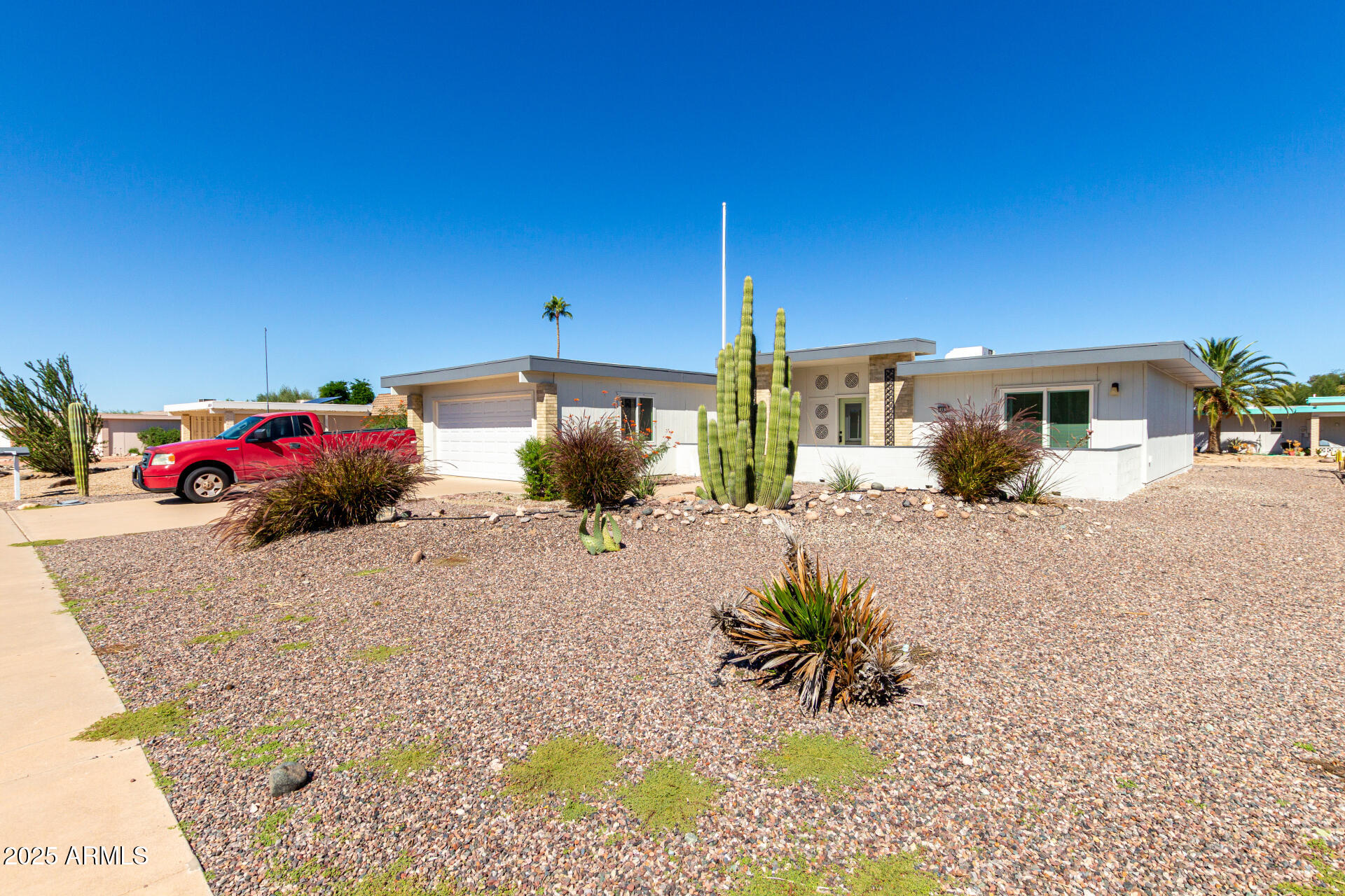 10830 W WILLOWBROOK Drive