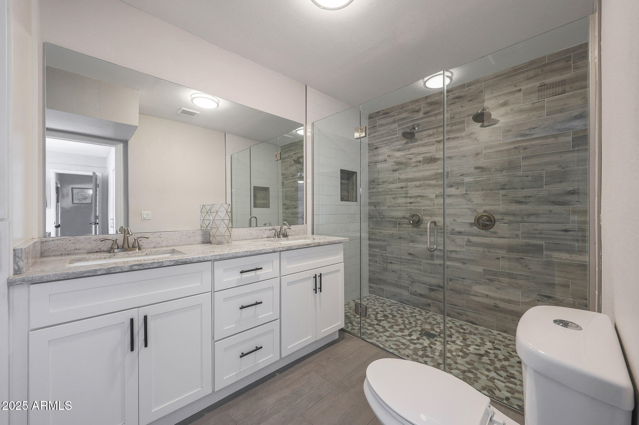 523 W COOLIDGE Street