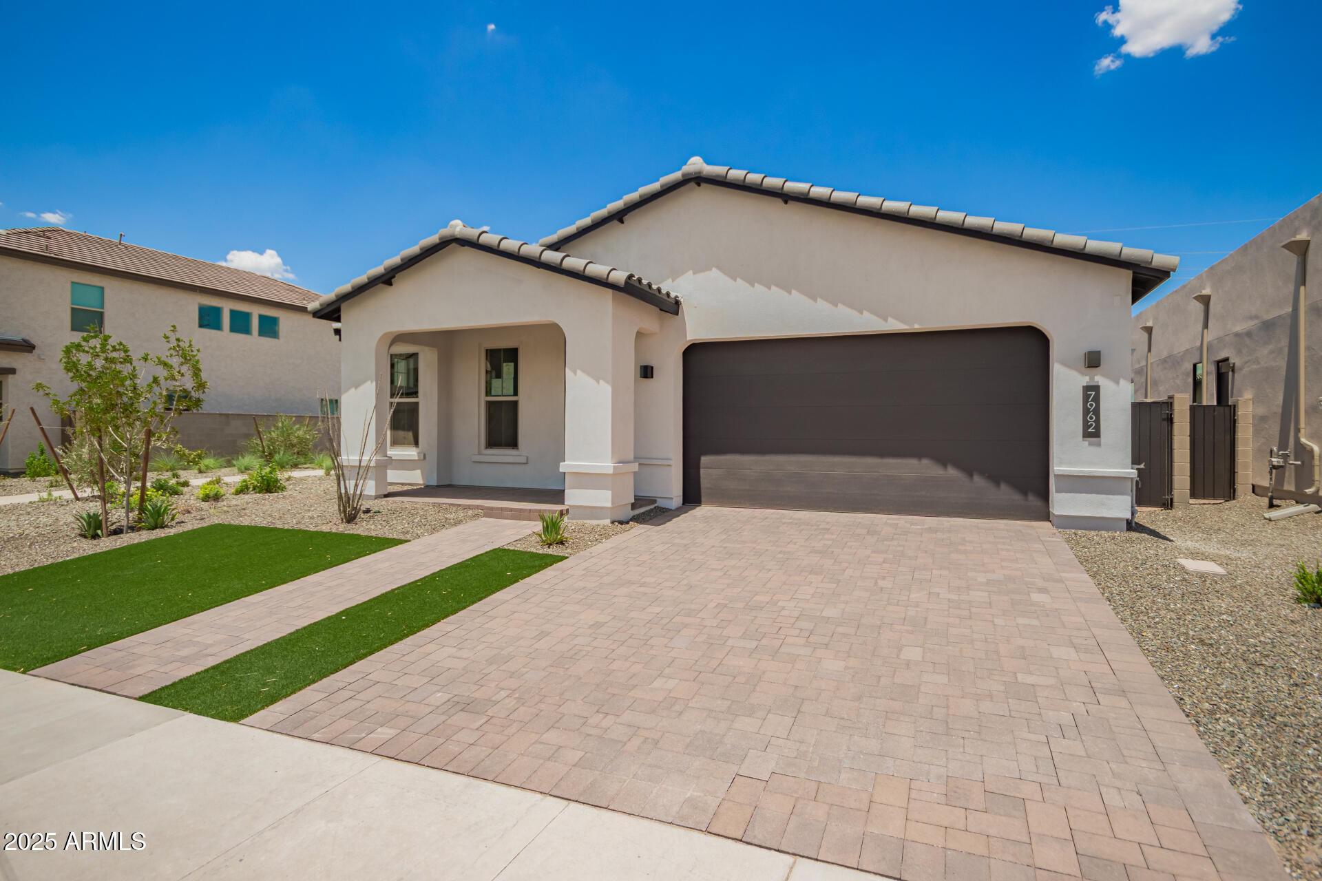 7962 W GRISWOLD Road
