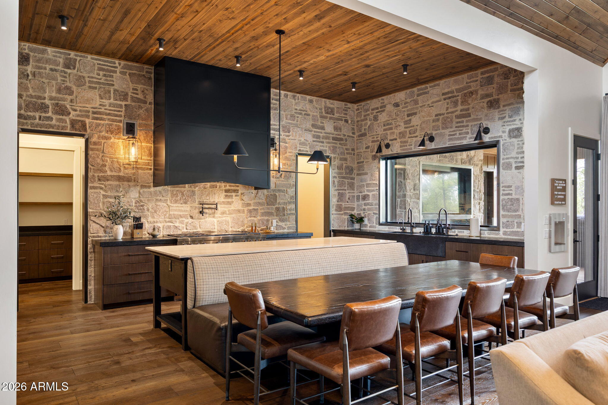 2441 S MONKSHOOD Road