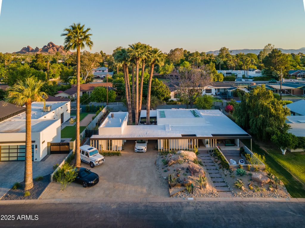 Photo of 5311 E Mitchell Drive, Phoenix, AZ 85018 (MLS # 6934555)