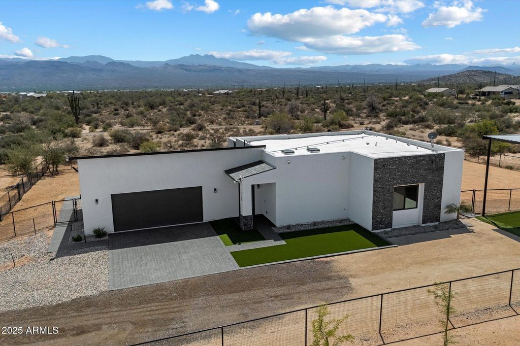 Photo of 16533 E Dale Lane, Scottsdale, AZ 85262 (MLS # 6869238)