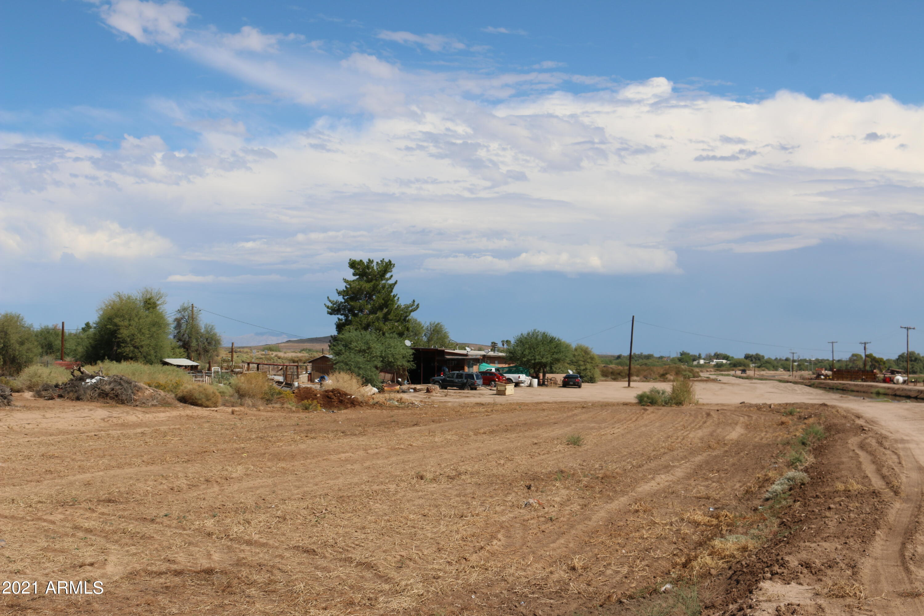 33895 W OLD US HIGHWAY 80 -- '-'