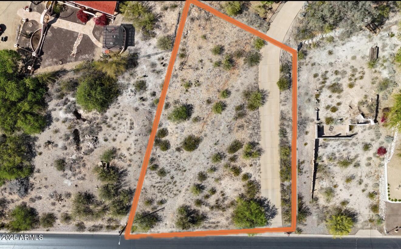 1518 E YUCCA Street -