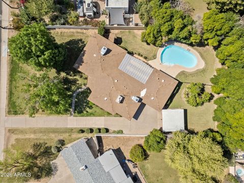 Photo of 102 E Bethany Home Road Road, Phoenix, AZ 85012 (MLS # 6987677)