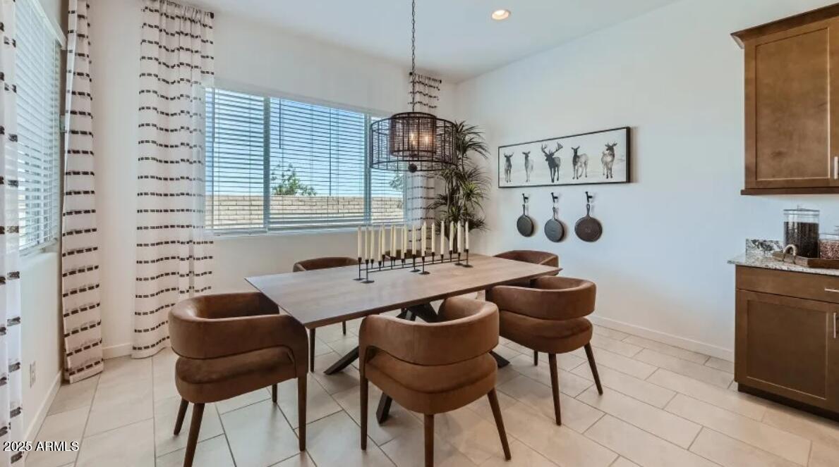 9915 S DUTCHMAN Drive