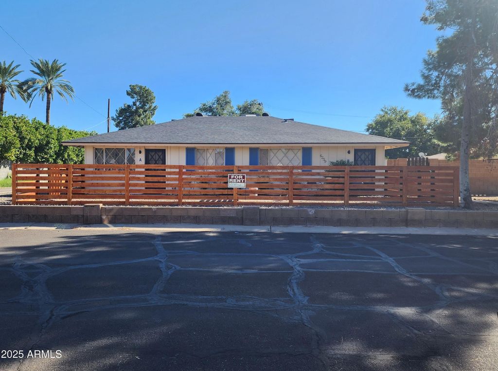 Photo of 6239 N 14th Street, Phoenix, AZ 85014 (MLS # 6937324)