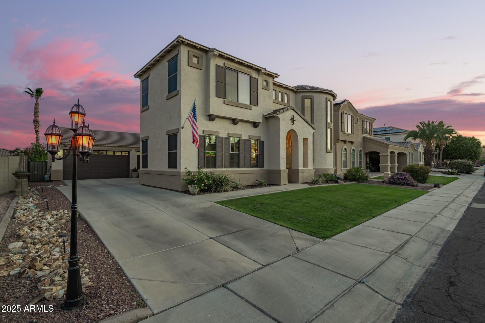 5628 N RATTLER Way
