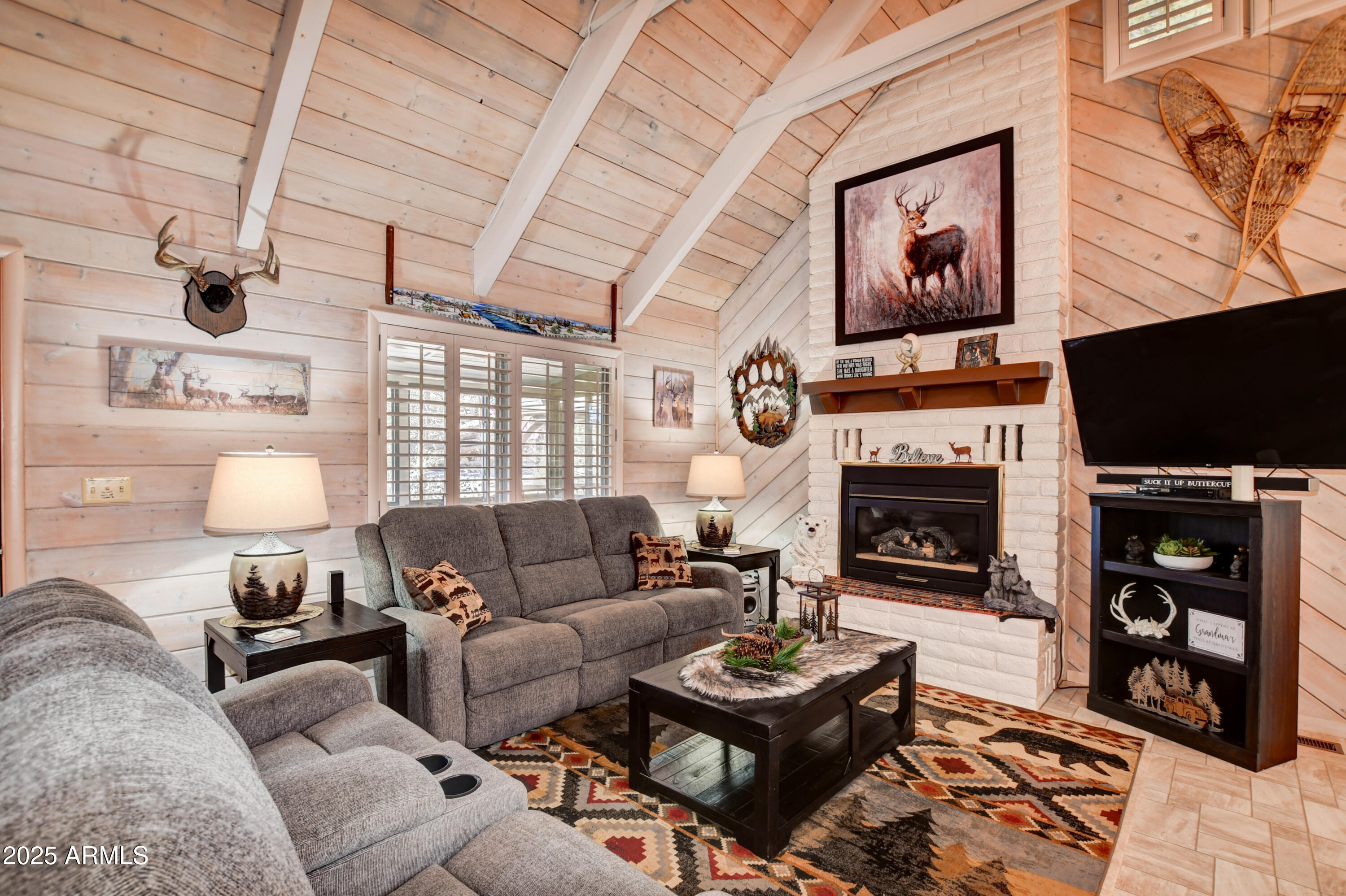 5792 W PINE Cove